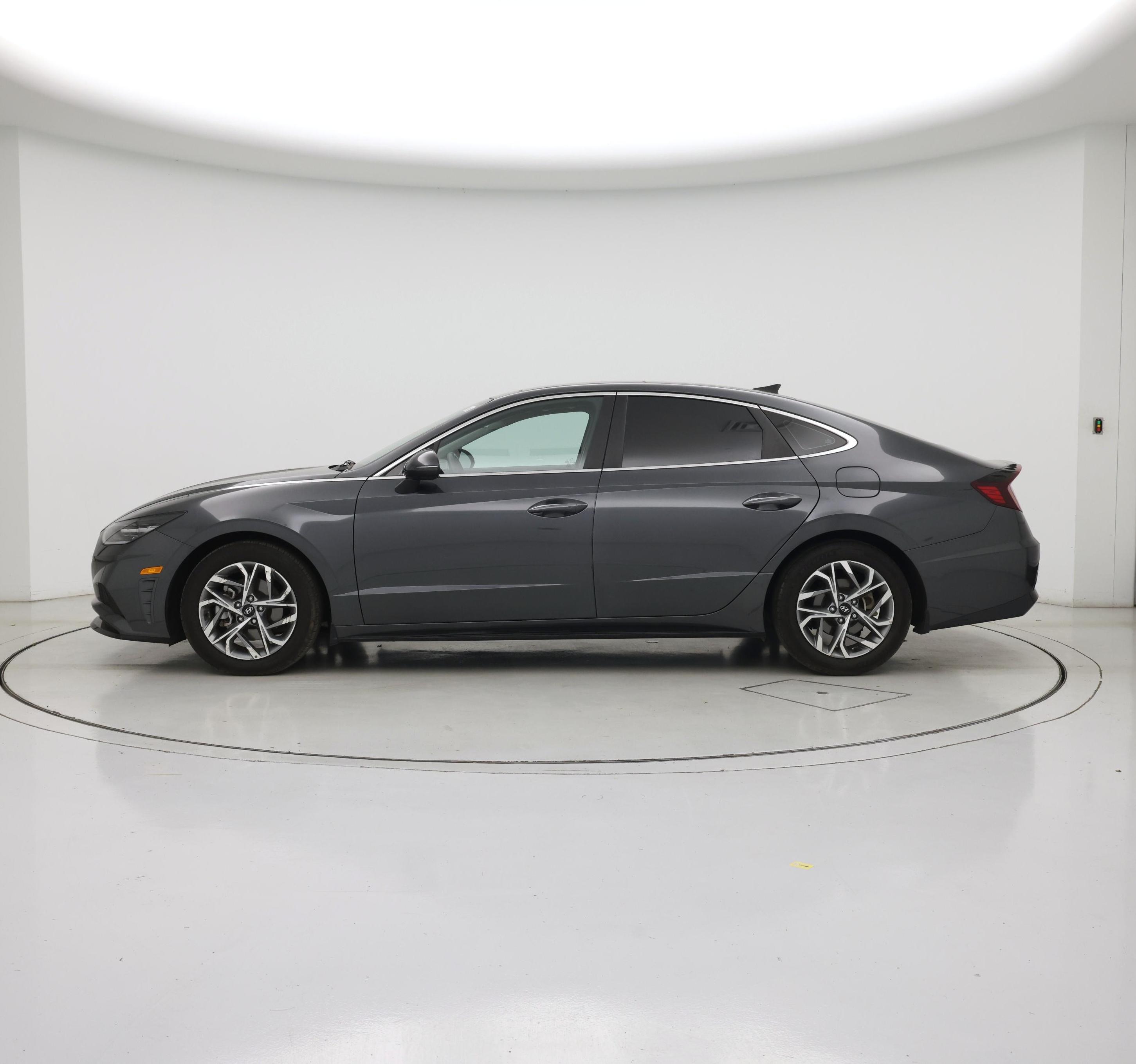 Thumbnail: 2023 Hyundai Sonata - 3