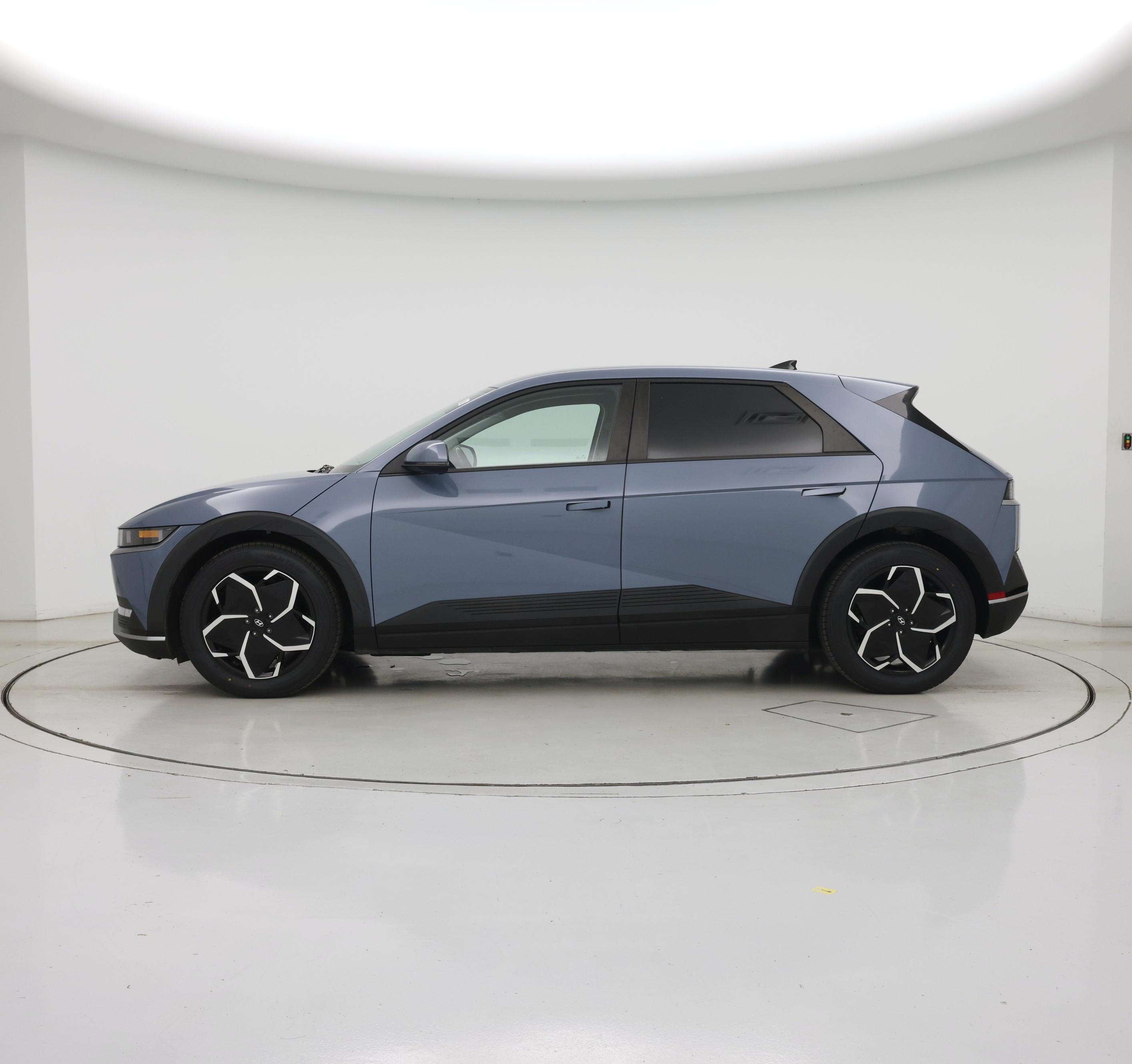 Thumbnail: 2024 Hyundai Ioniq 5 - 3