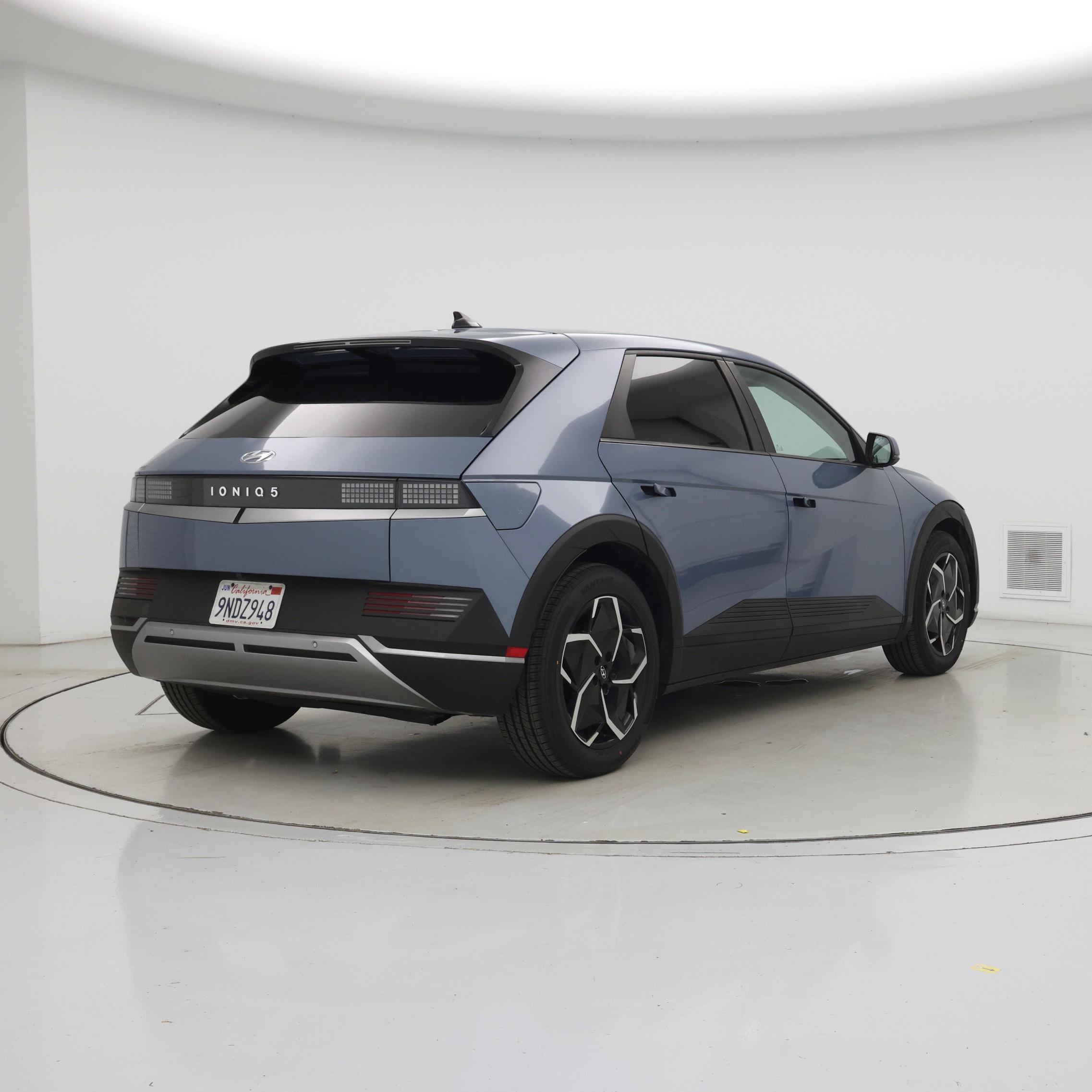 Thumbnail: 2024 Hyundai Ioniq 5 - 8
