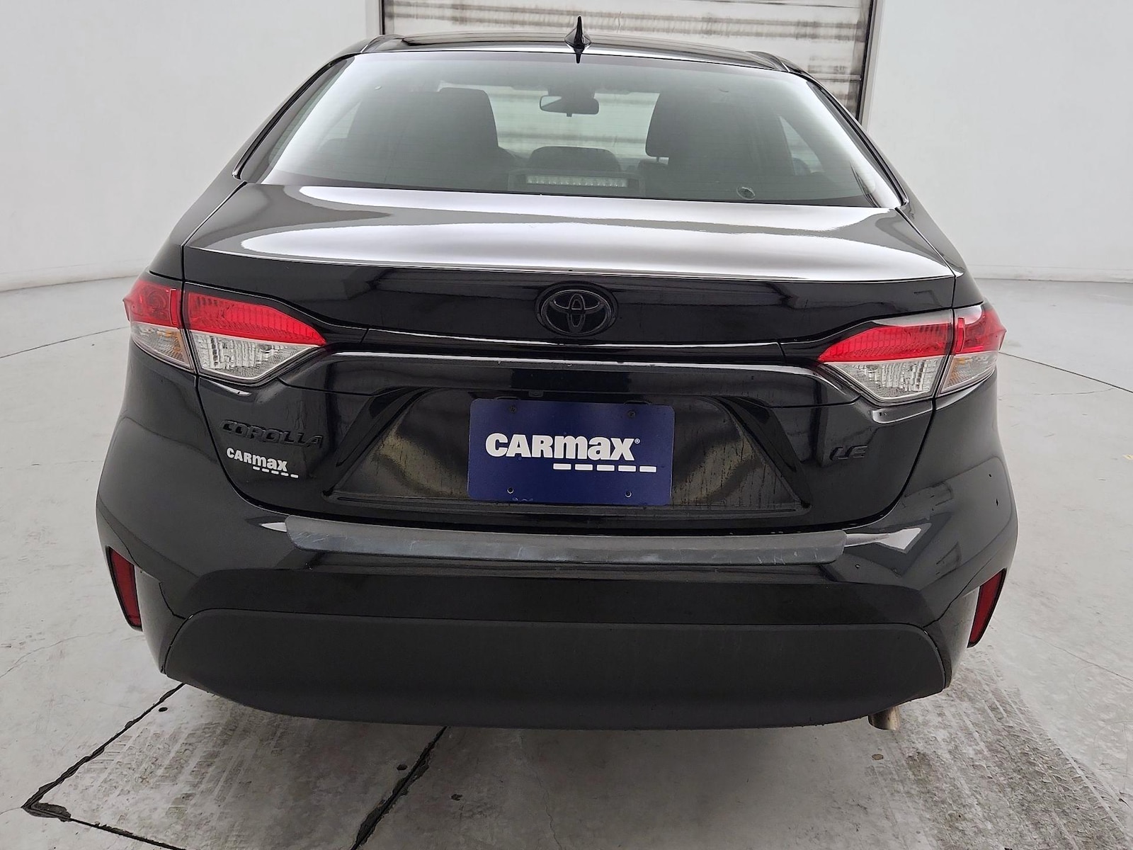2025 Toyota Corolla LE - Photo 6