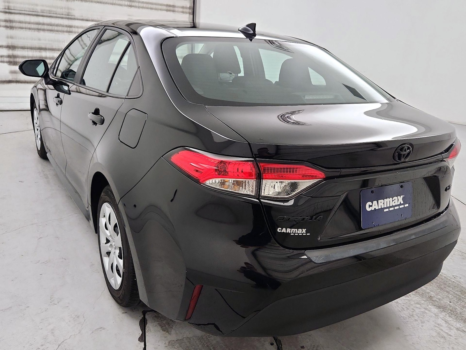 2025 Toyota Corolla LE - Photo 7