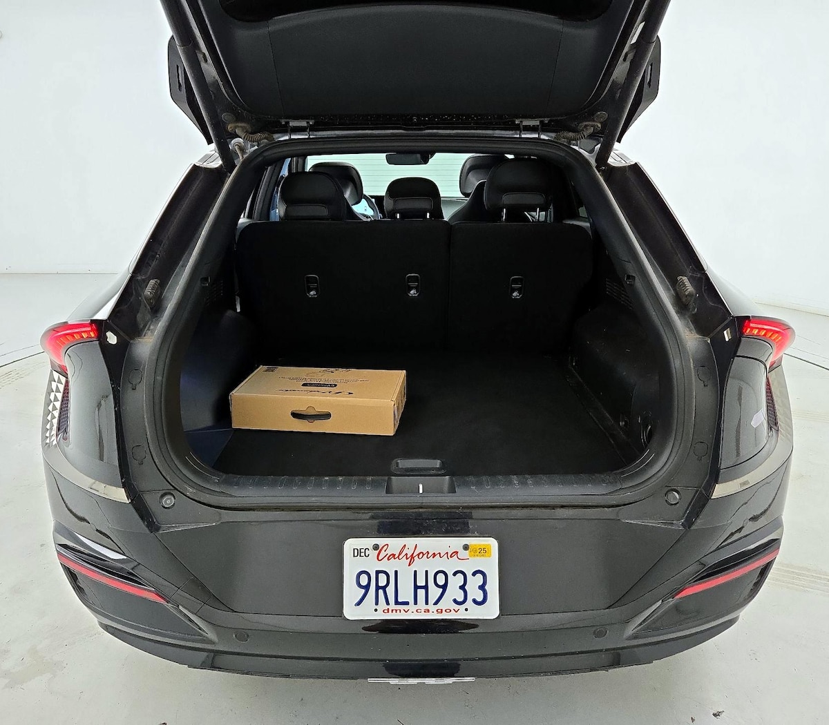 Trunk/Cargo (Seats Up)