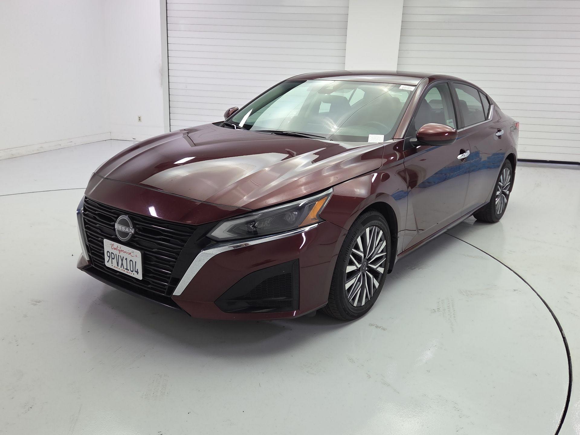 Thumbnail: 2023 Nissan Altima - 3