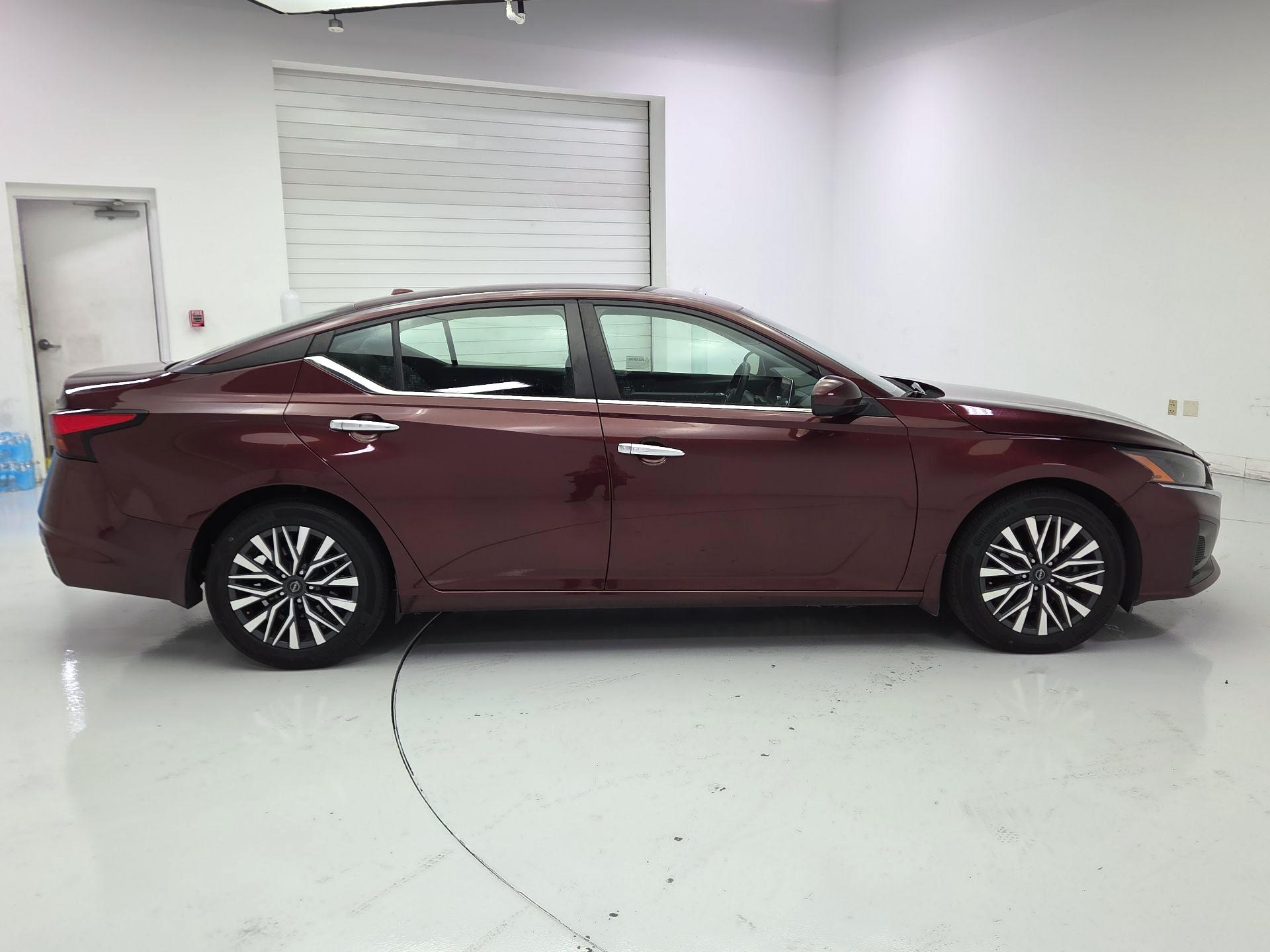 Thumbnail: 2023 Nissan Altima - 4