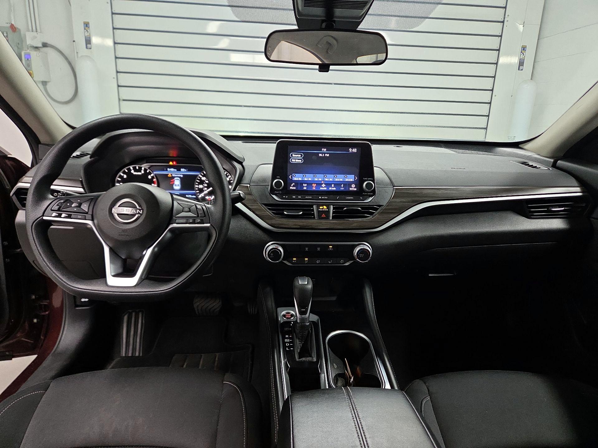 Thumbnail: 2023 Nissan Altima - 8