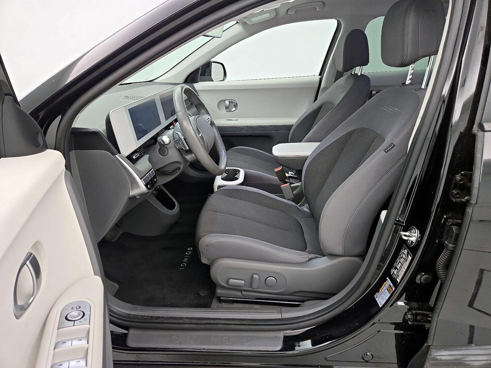 2024 Hyundai IONIQ 5 SEL - Photo 12