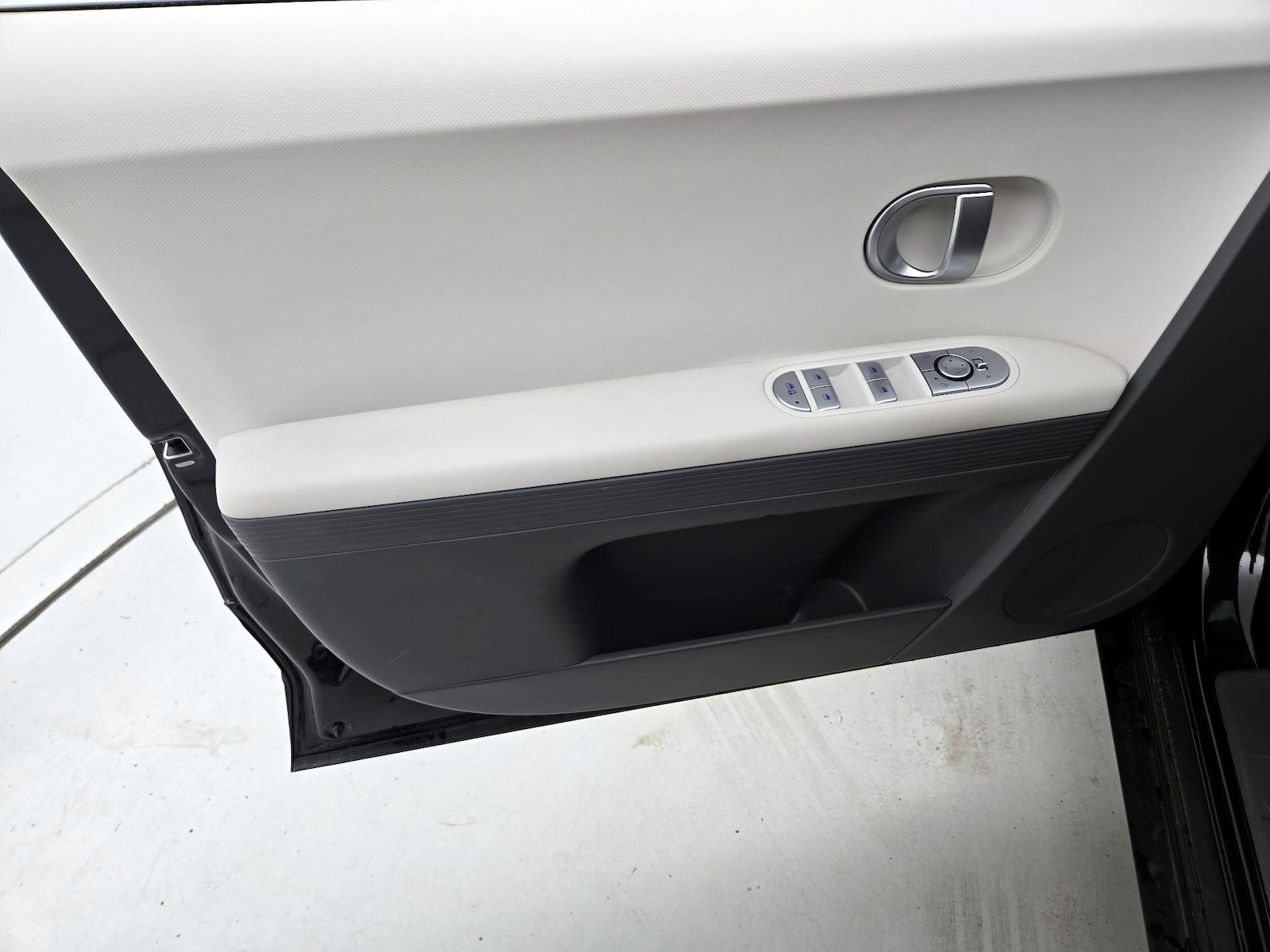 2024 Hyundai IONIQ 5 SEL - Photo 13