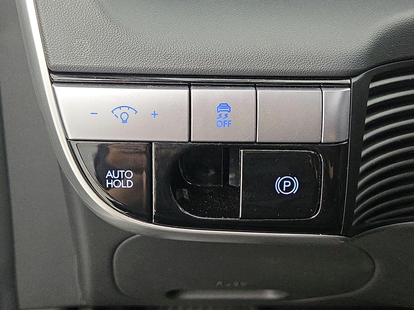 2024 Hyundai IONIQ 5 SE - Photo 14