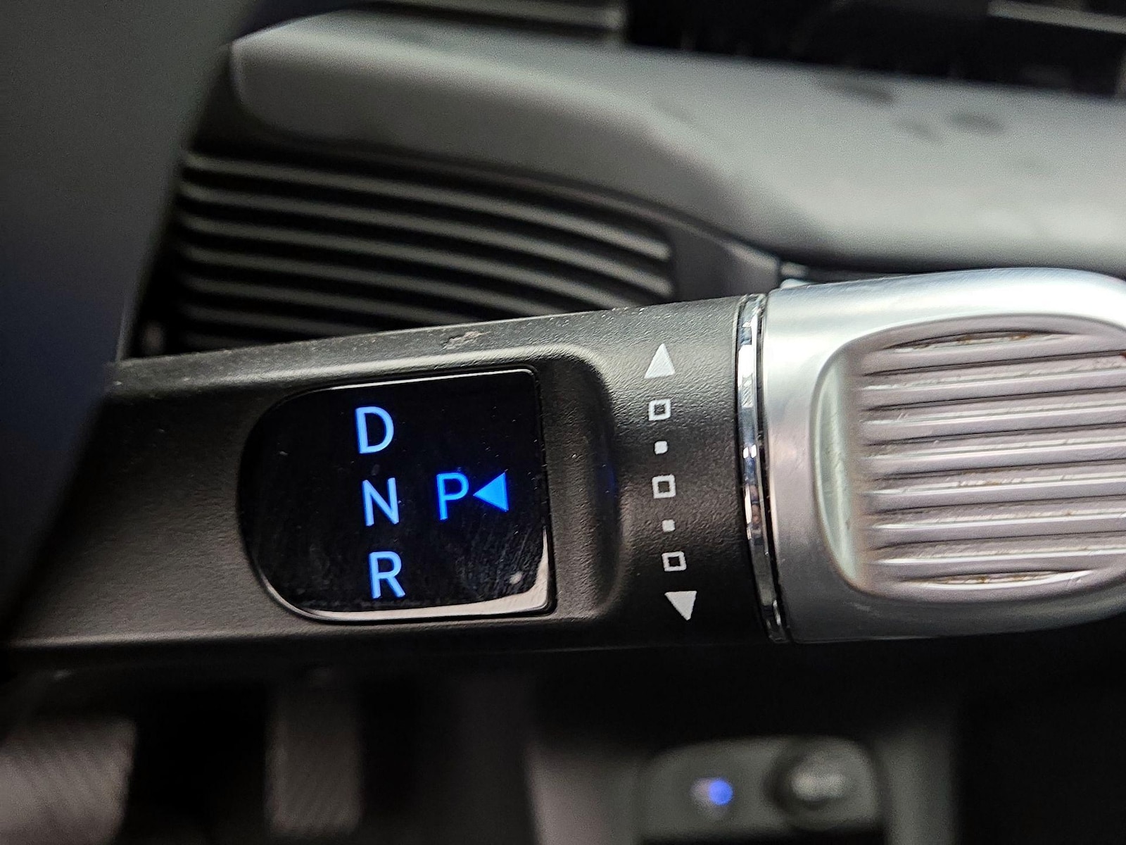 2024 Hyundai IONIQ 5 SE - Photo 19