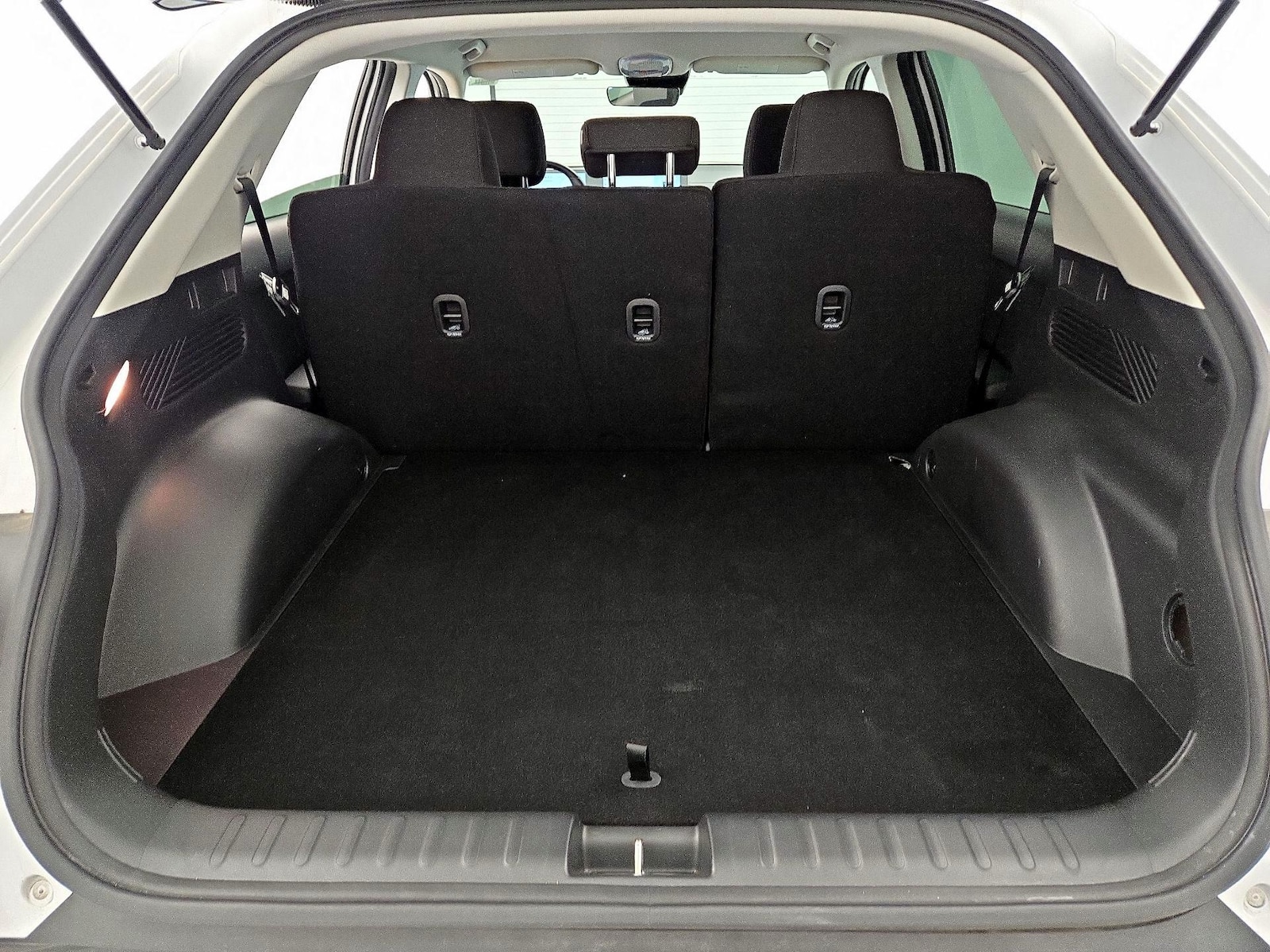 2024 Hyundai IONIQ 5 SE - Photo 22