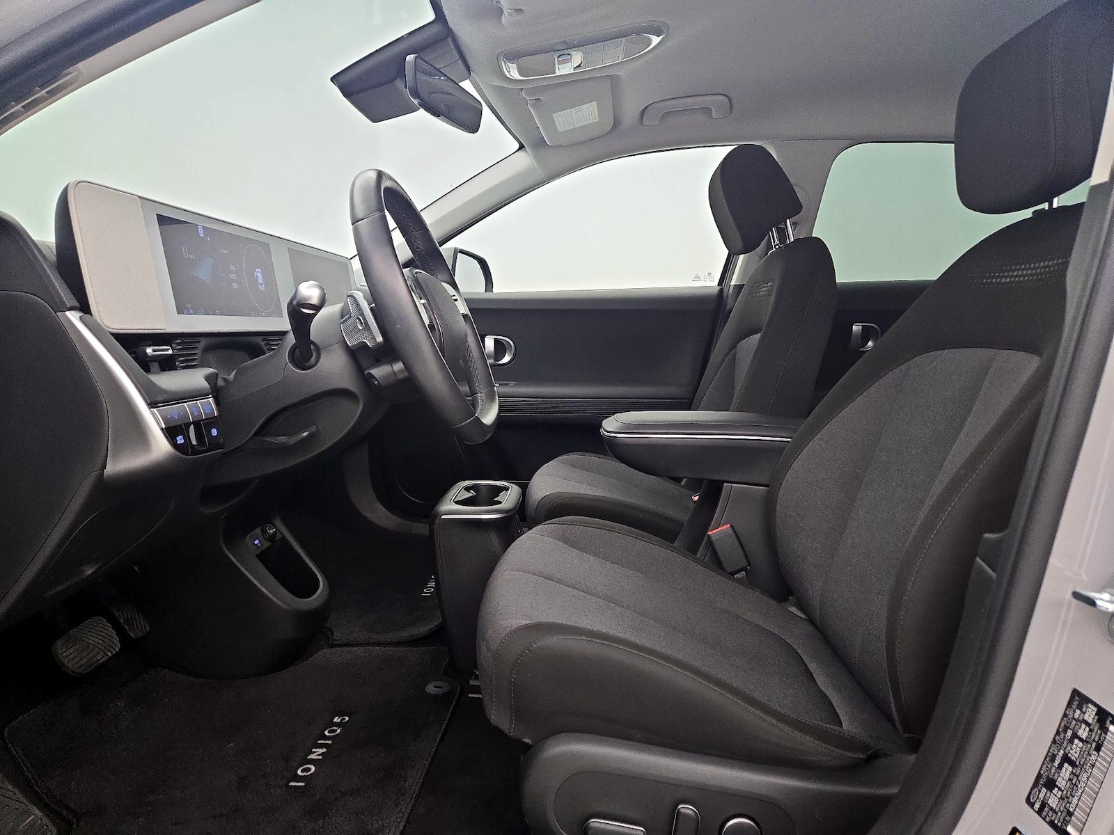 2024 Hyundai IONIQ 5 SEL - Photo 12