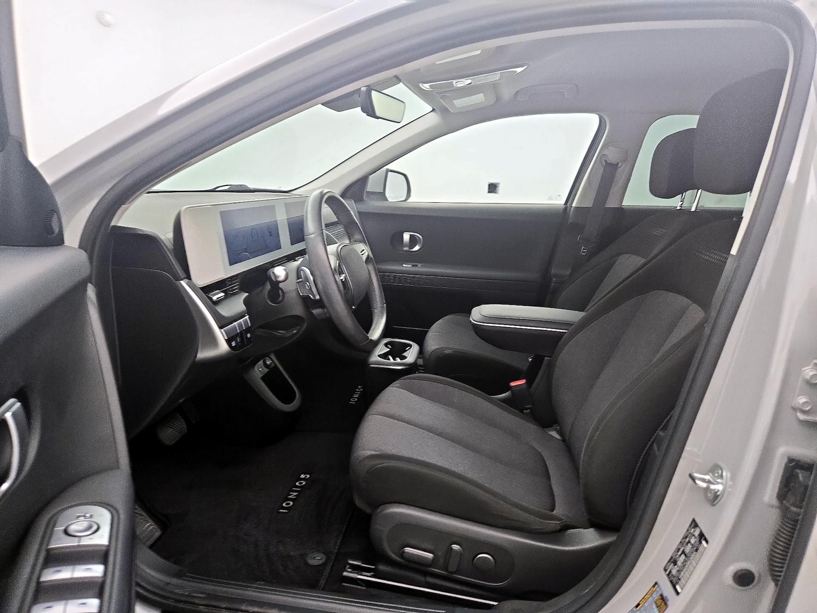 2024 Hyundai IONIQ 5 SEL - Photo 12