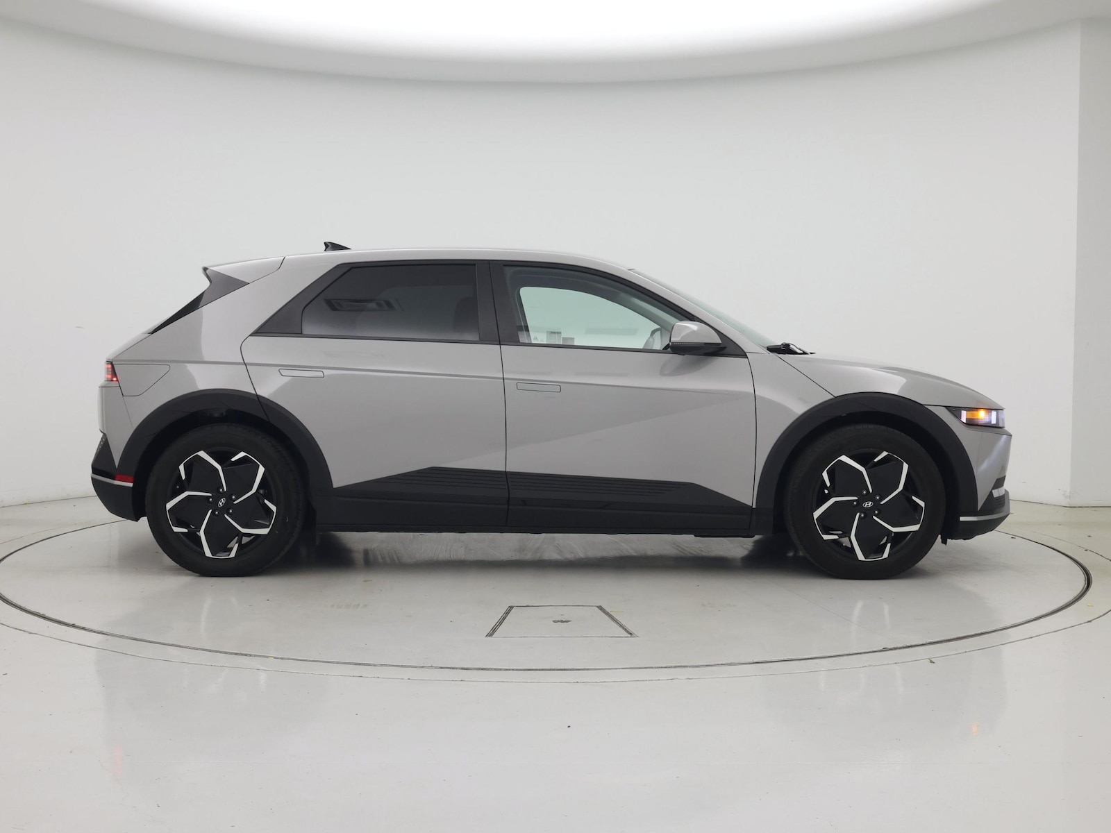 2024 Hyundai IONIQ 5 SEL - Photo 8