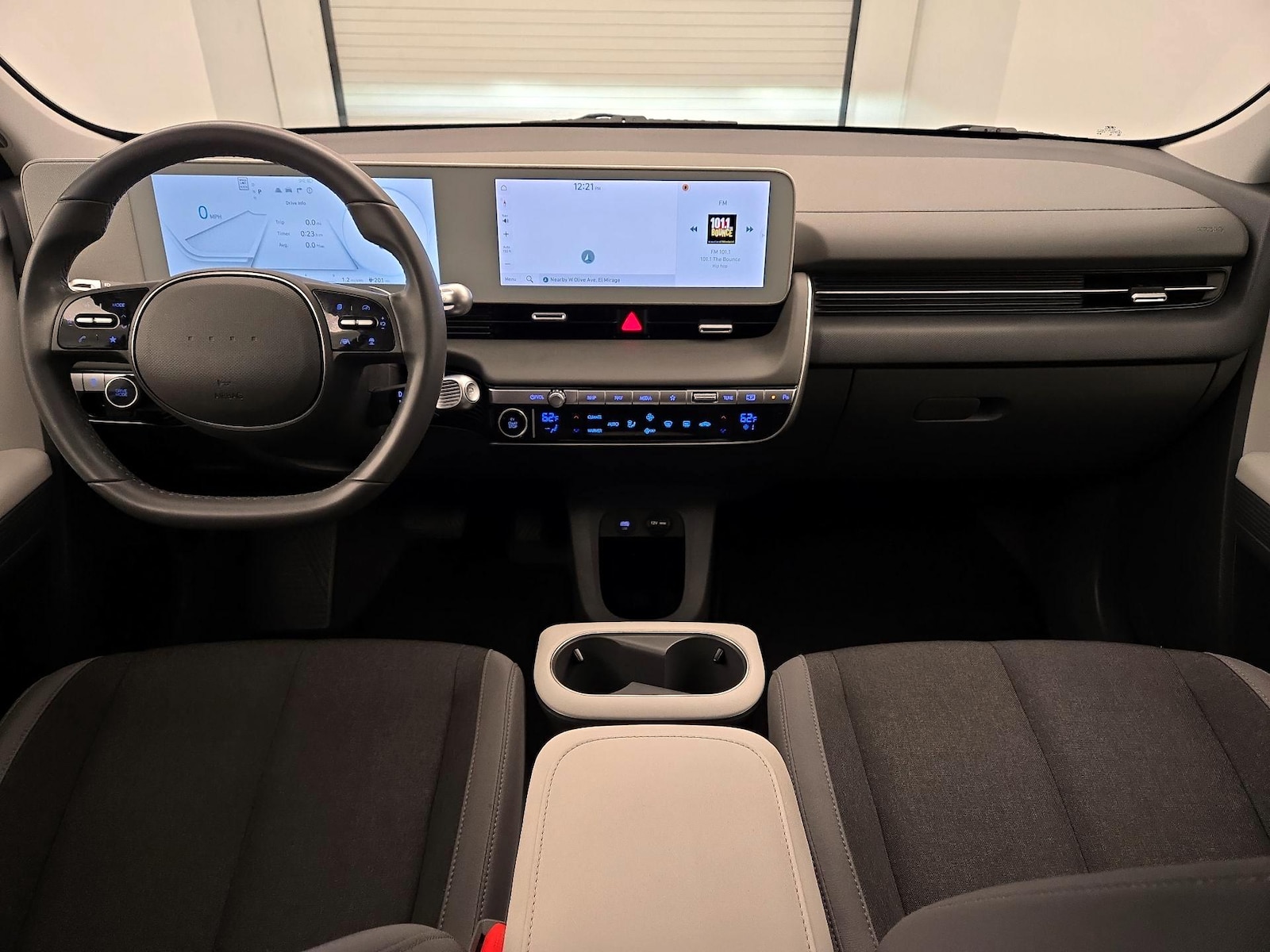 2024 Hyundai IONIQ 5 SE - Photo 10