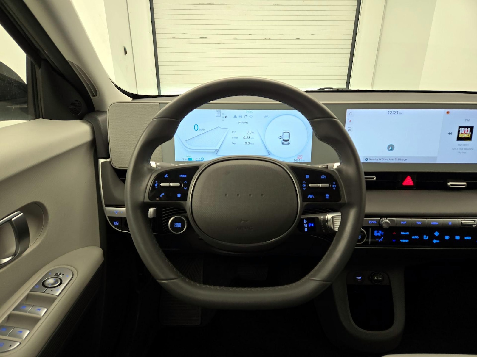 2024 Hyundai IONIQ 5 SE - Photo 11