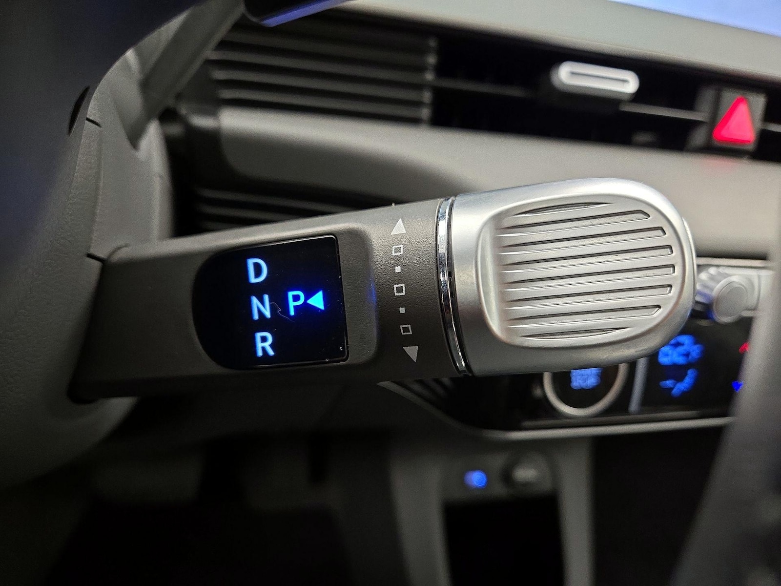2024 Hyundai IONIQ 5 SE - Photo 19