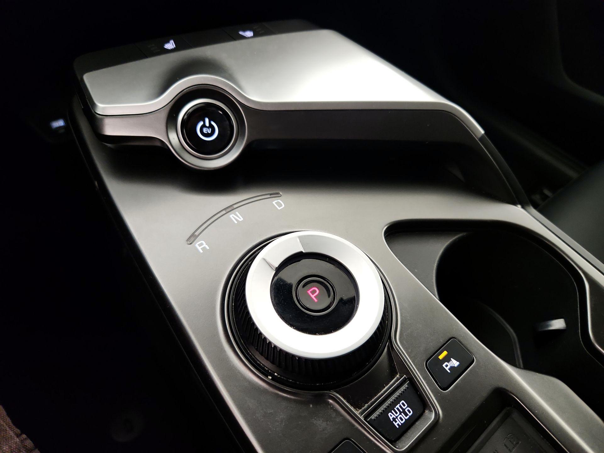 Thumbnail: 2024 Kia EV6 - 18