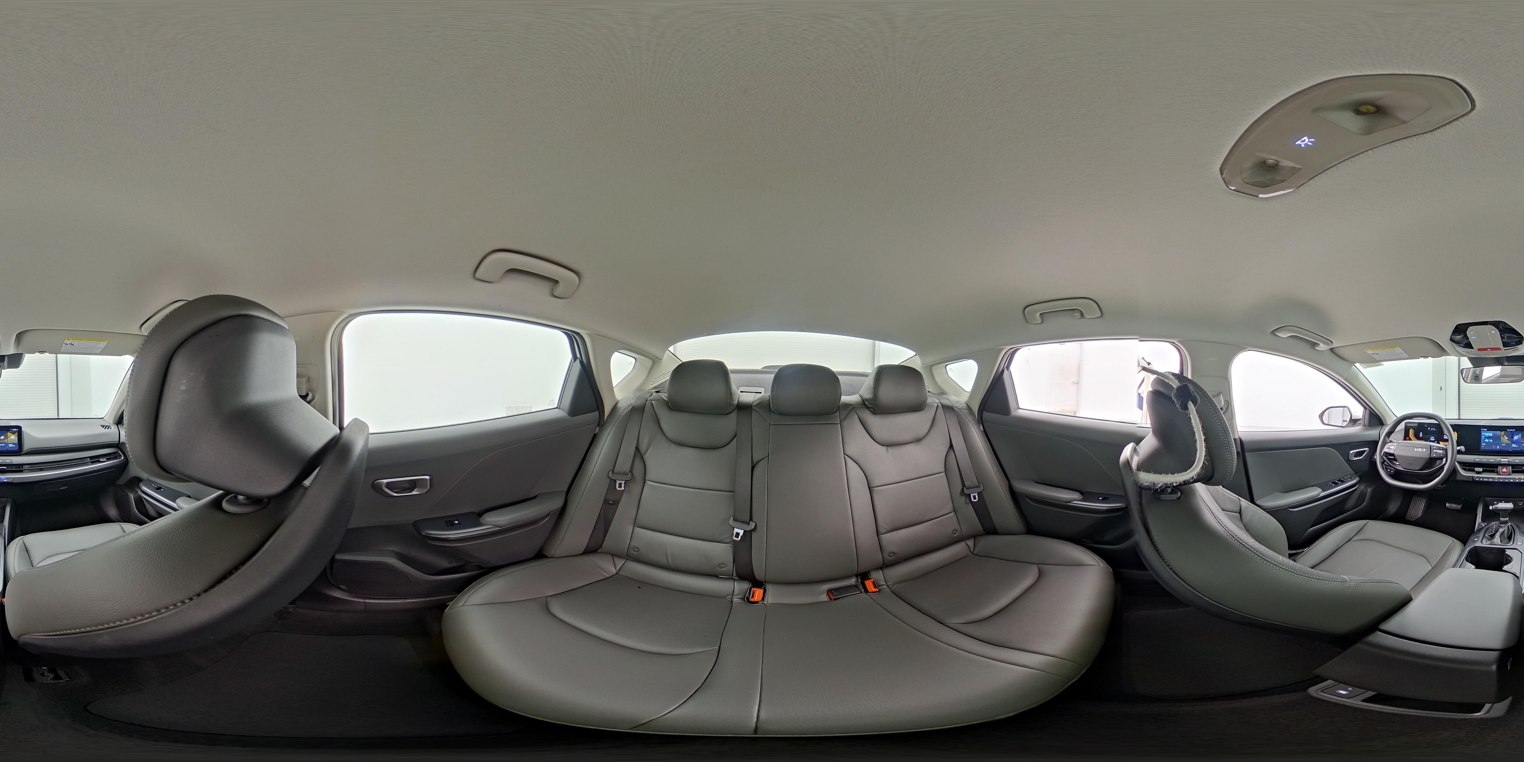 2025 Kia K4 LX - Photo 24