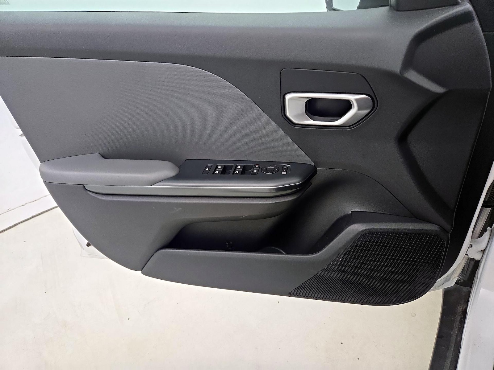 2025 Kia K4 LX - Photo 13