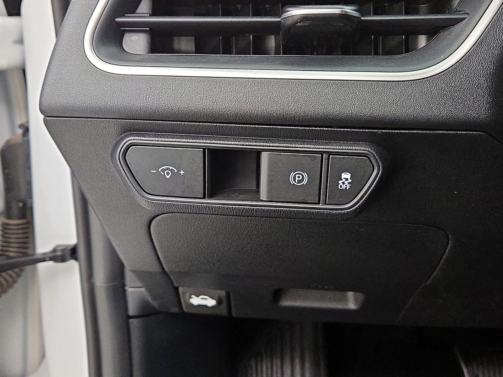2025 Kia K4 LX - Photo 14