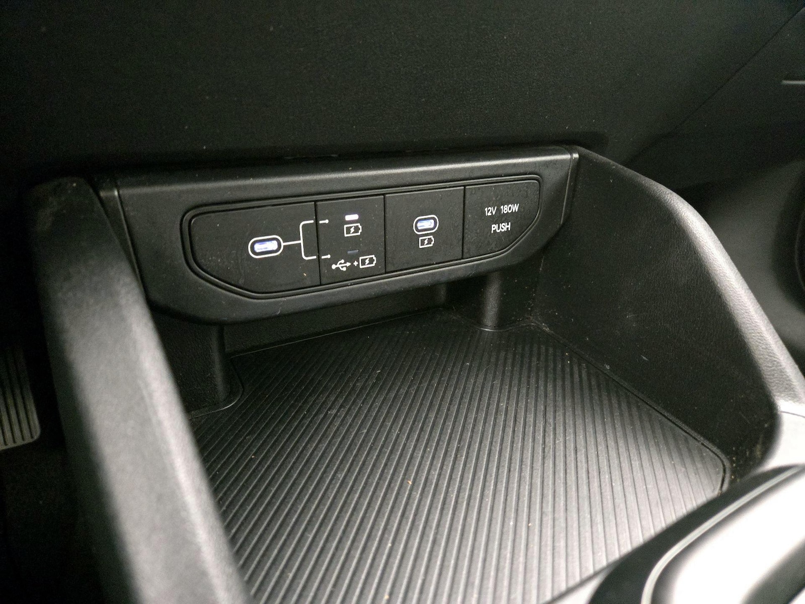 2025 Kia K4 LX - Photo 19