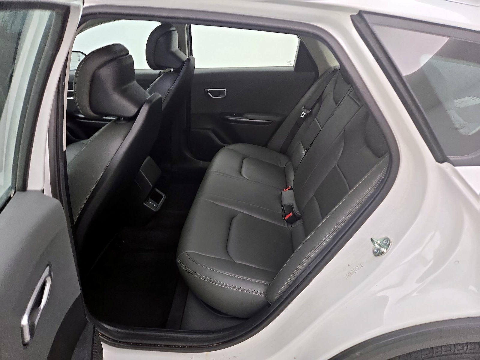 2025 Kia K4 LX - Photo 20