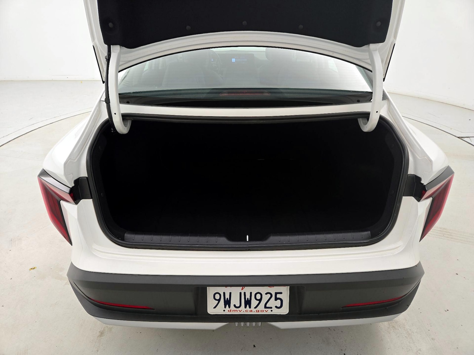 2025 Kia K4 LX - Photo 21