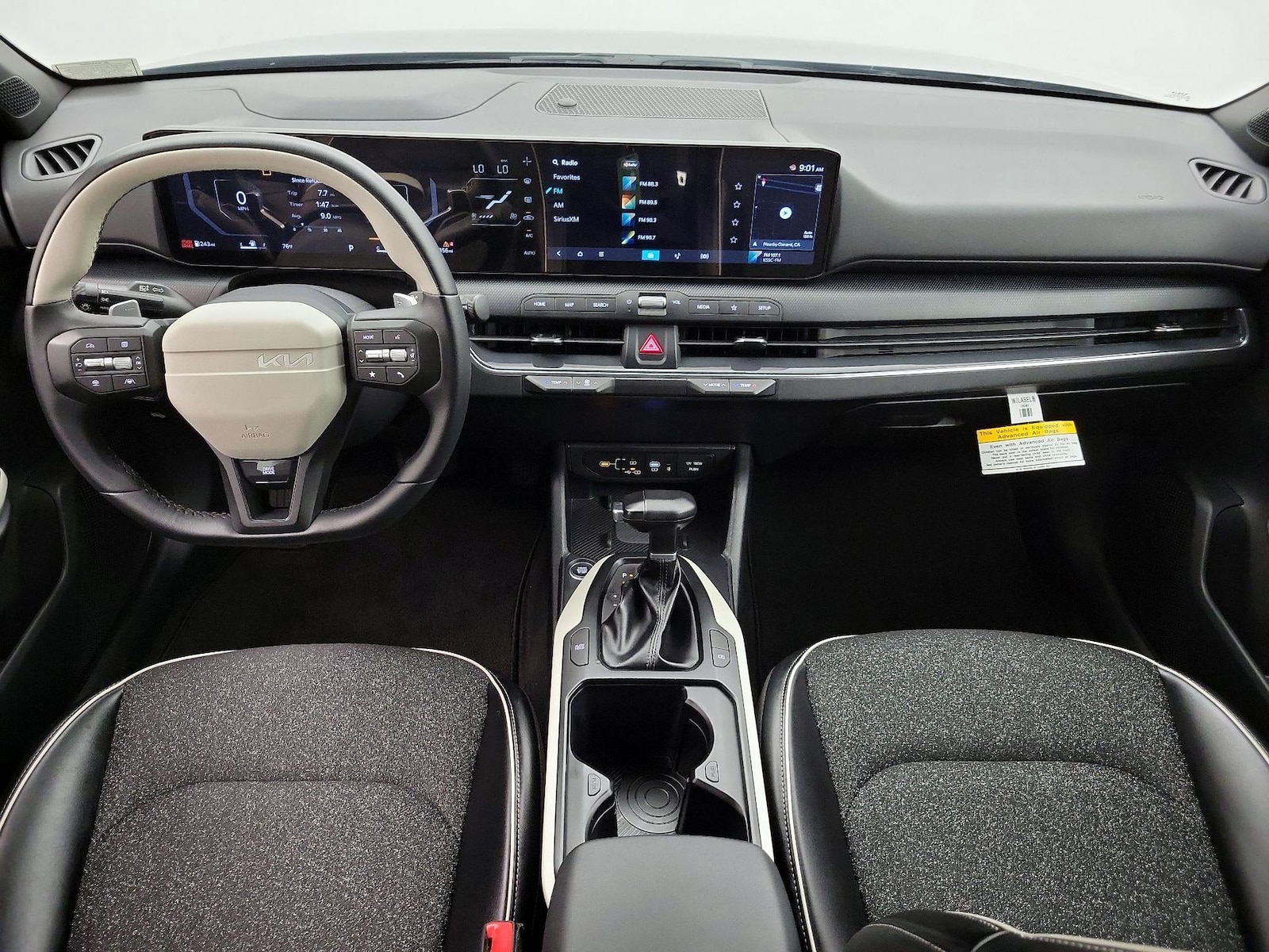 2025 Kia K4 GT-Line - Photo 10