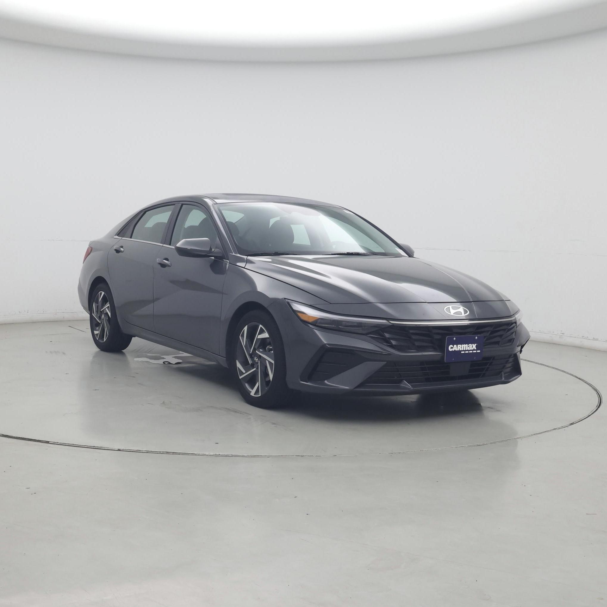 Gray 2025 Hyundai Elantra Sedan Front-Wheel Drive Automatic