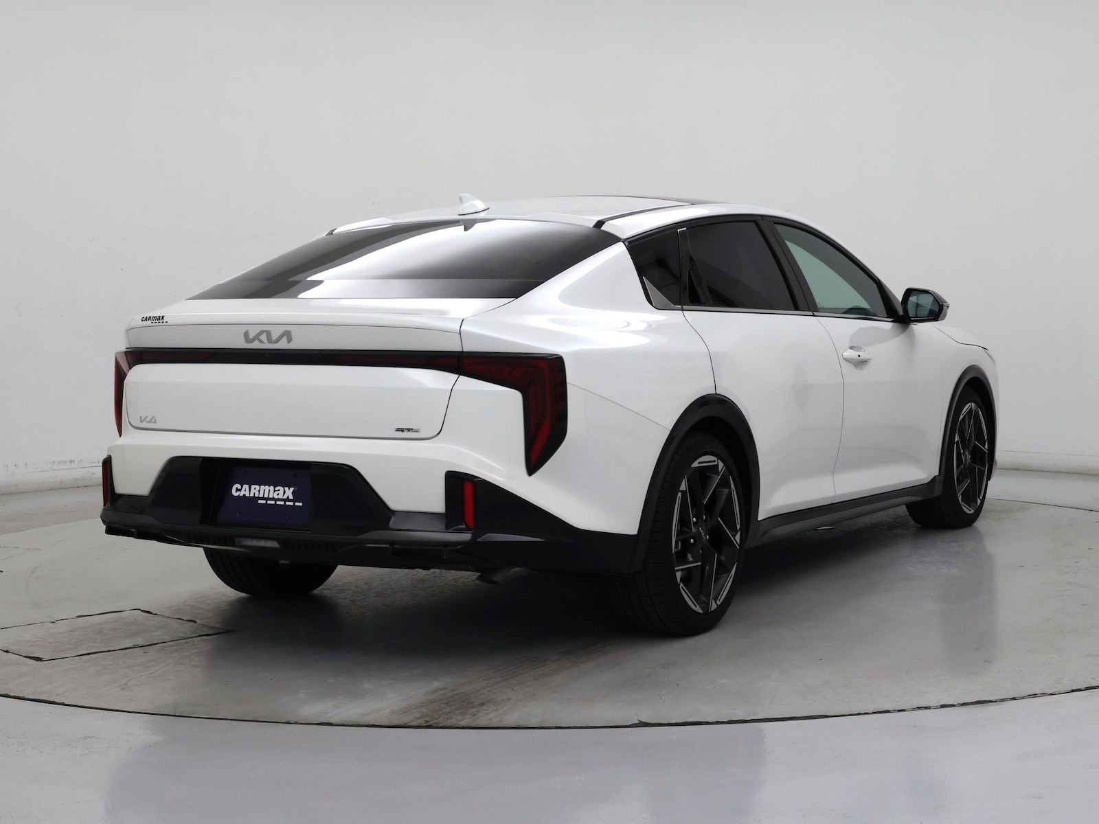 2025 Kia K4 GT-Line - Photo 9