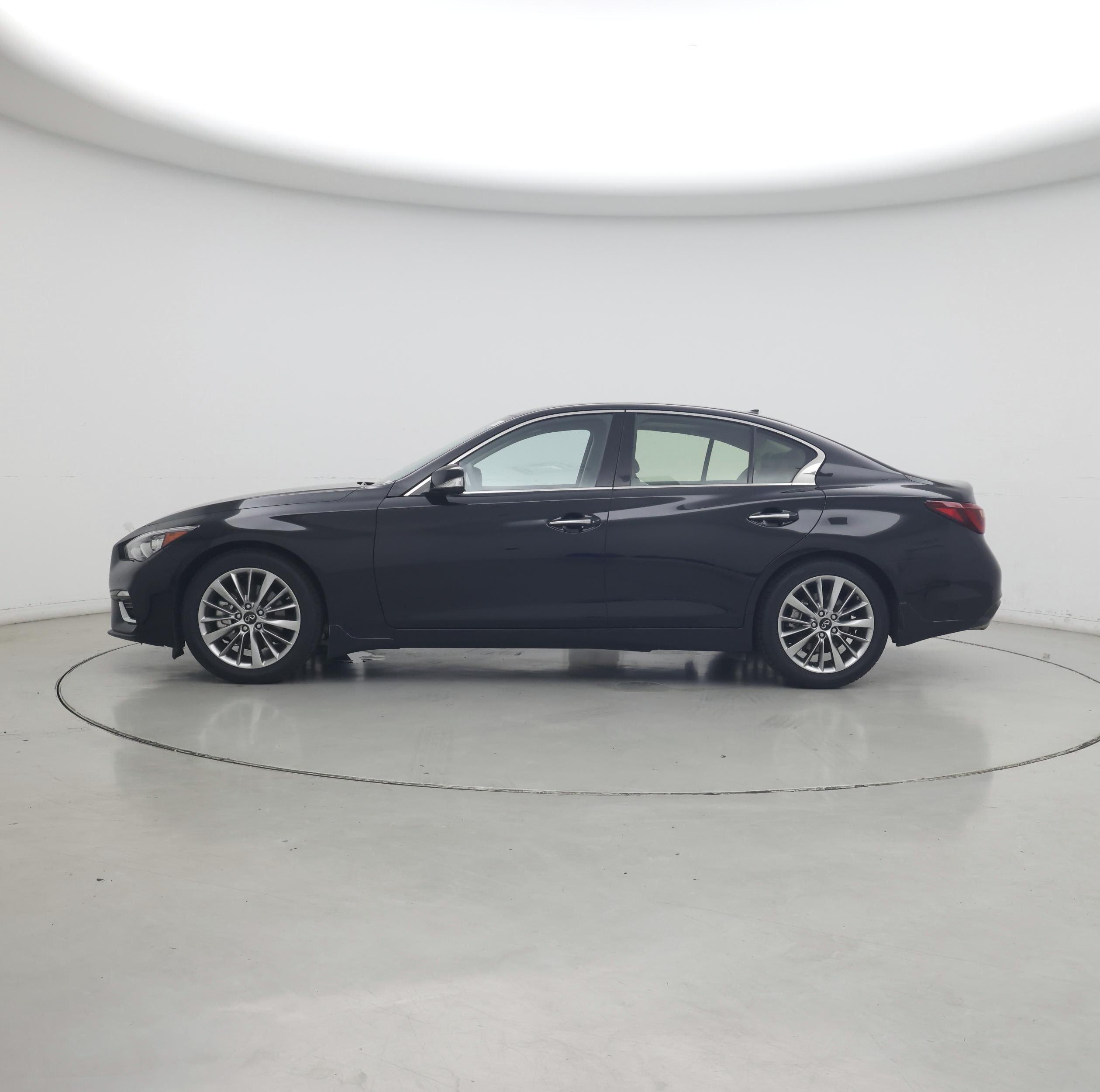 Thumbnail: 2023 INFINITI Q50 - 3