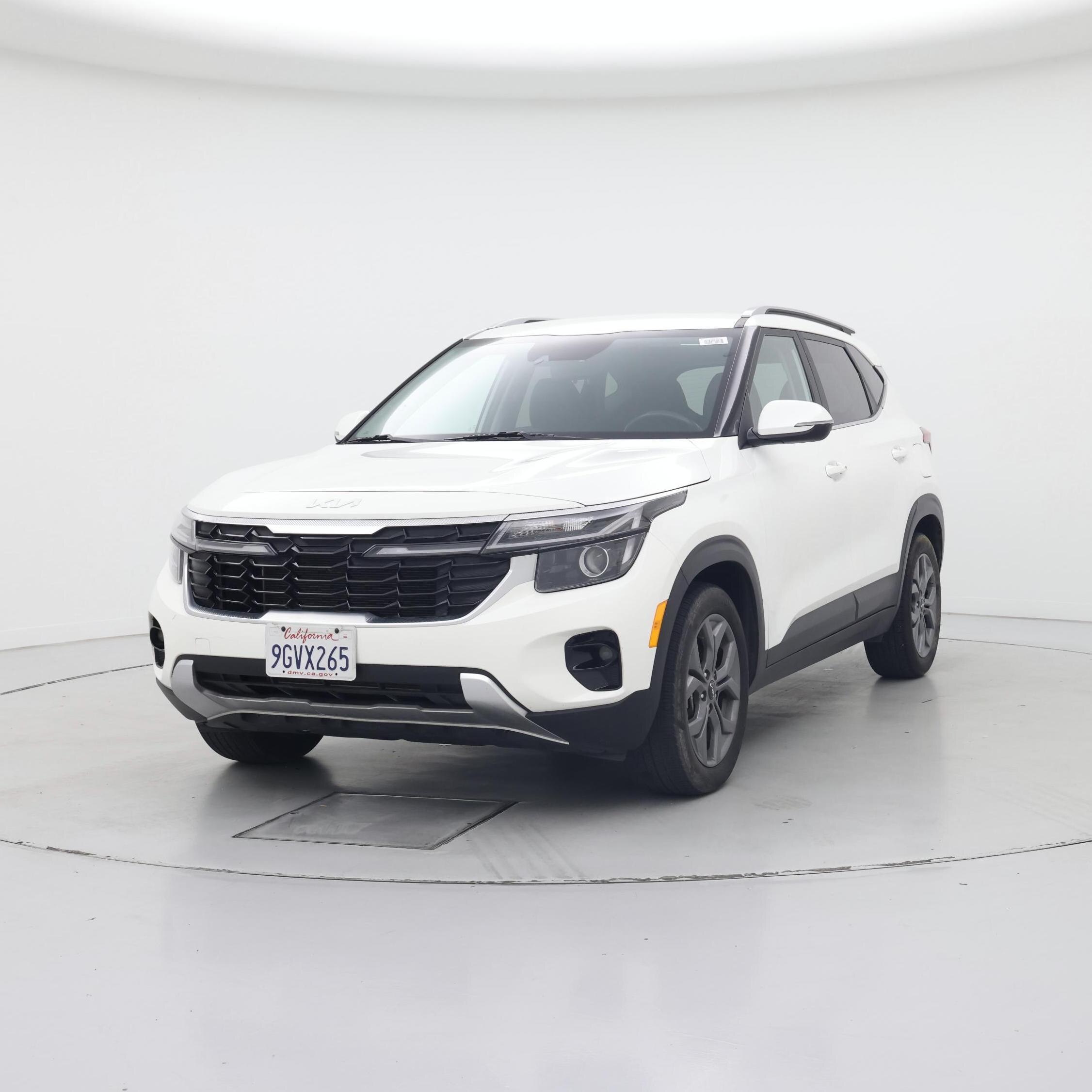 Thumbnail: 2024 Kia Seltos - 4