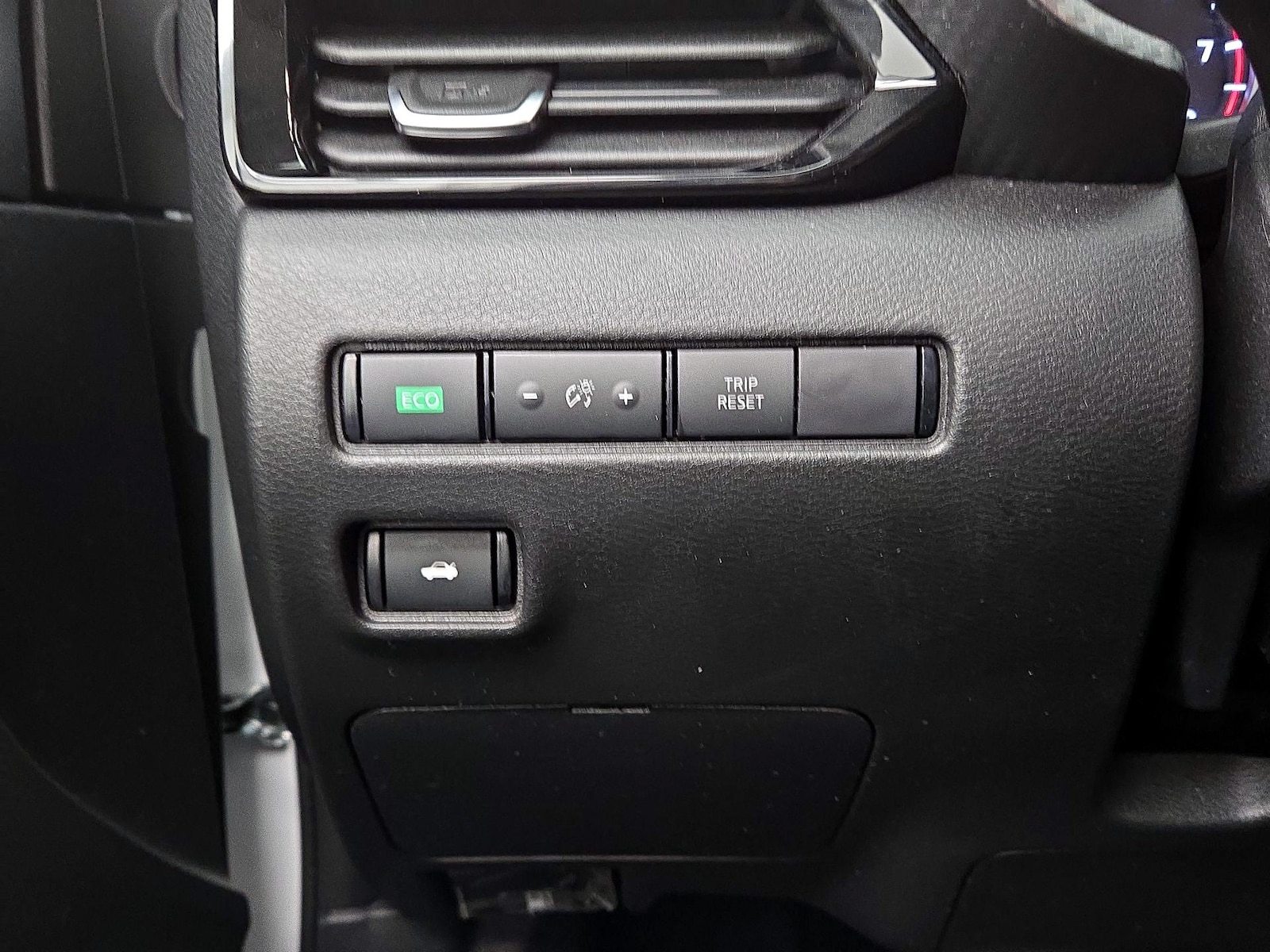 2023 Nissan Sentra SV - Photo 14