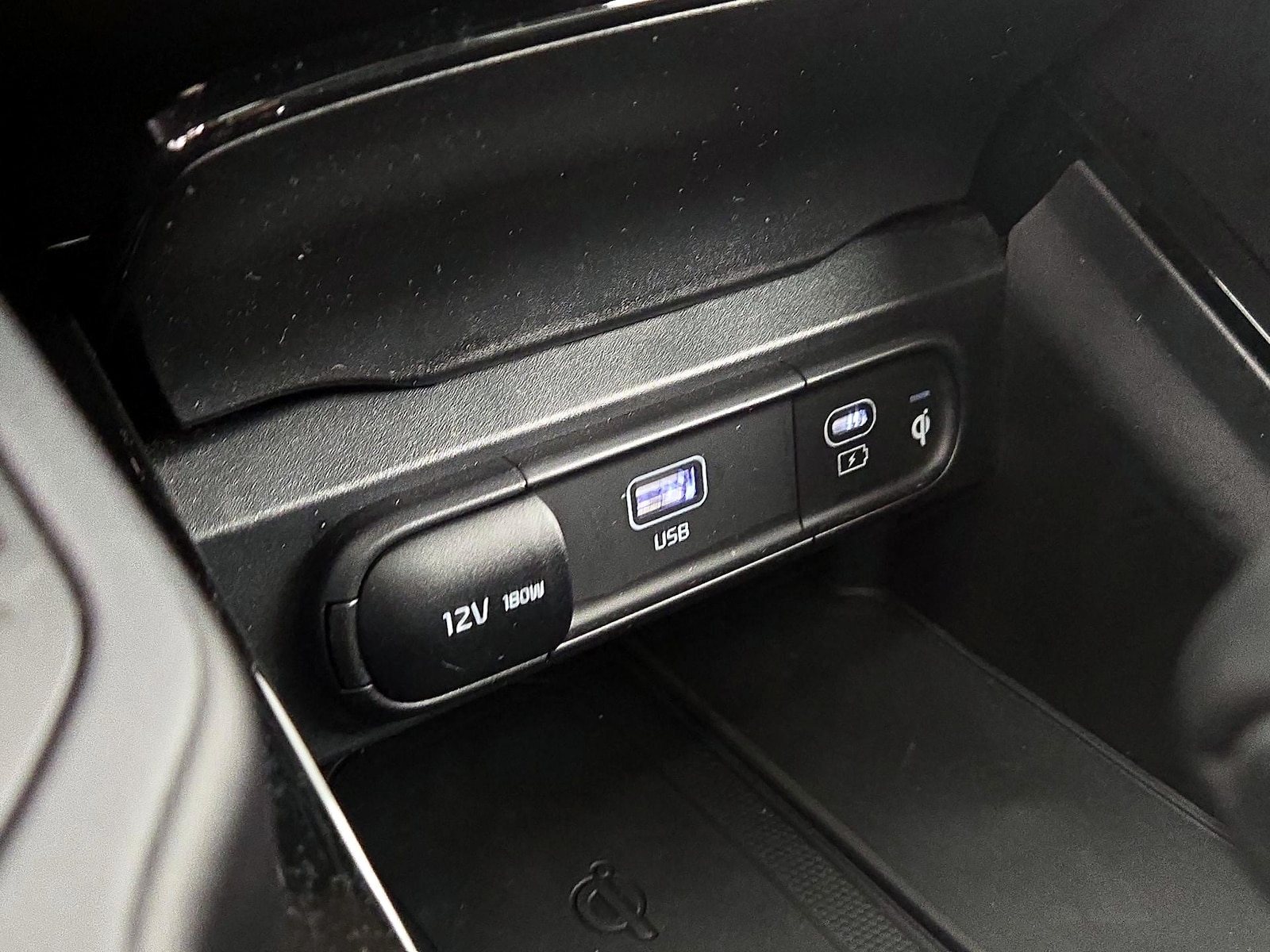 2024 Kia Telluride EX - Photo 20
