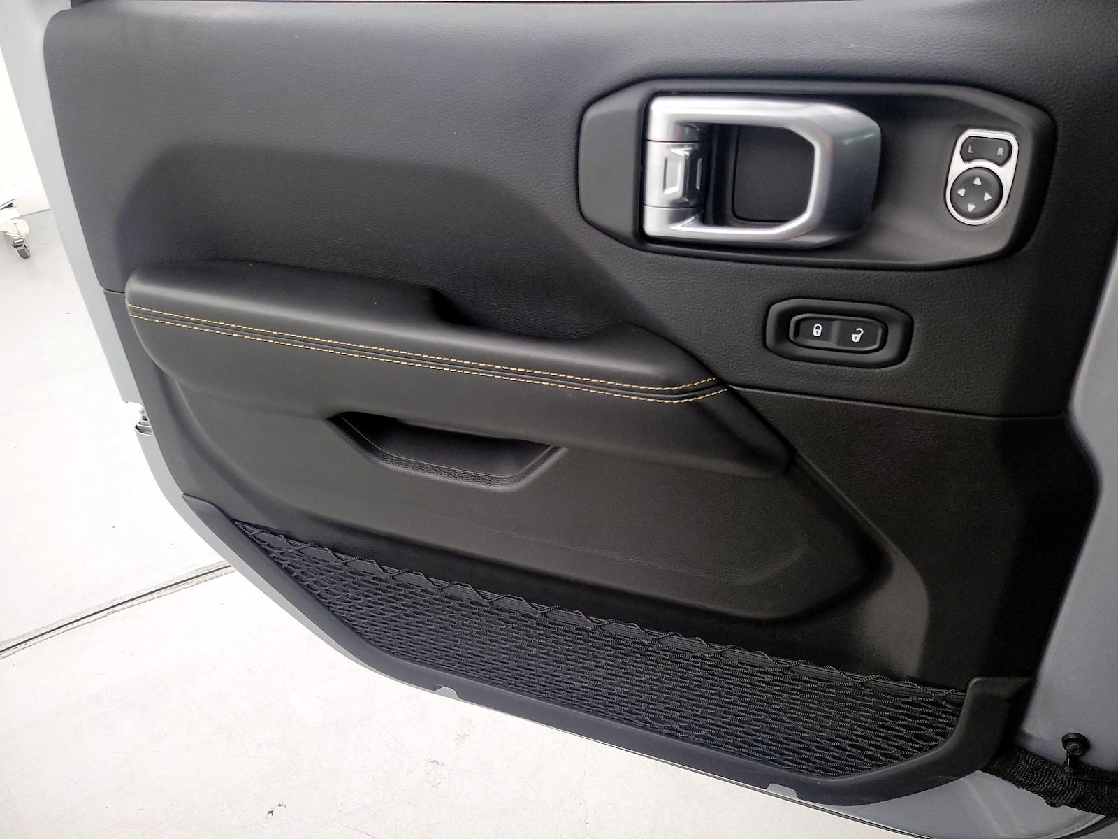 2024 Jeep Wrangler 4xe Sahara 4XE - Photo 13
