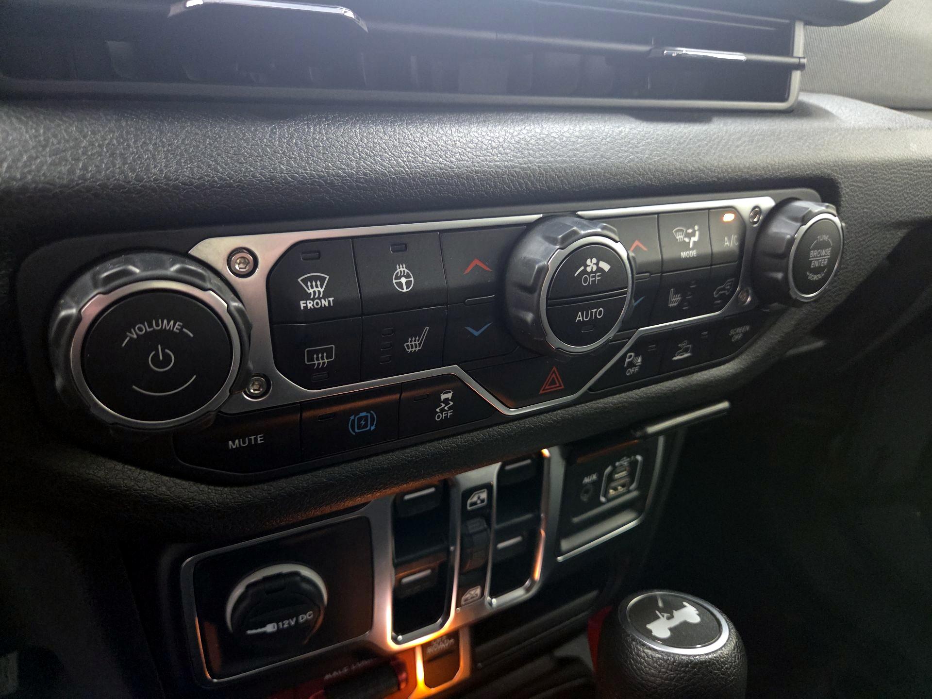 Thumbnail: 2024 Jeep Wrangler - 16