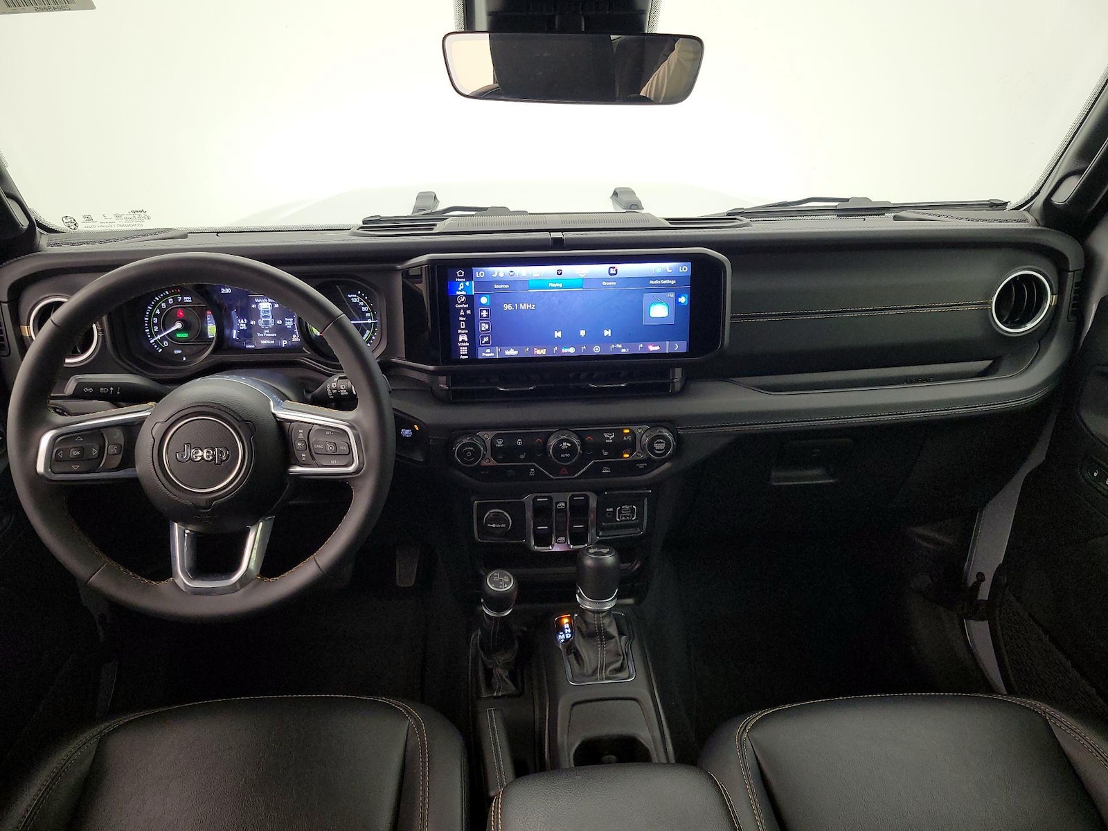 Apple CarPlay® & Android Auto™