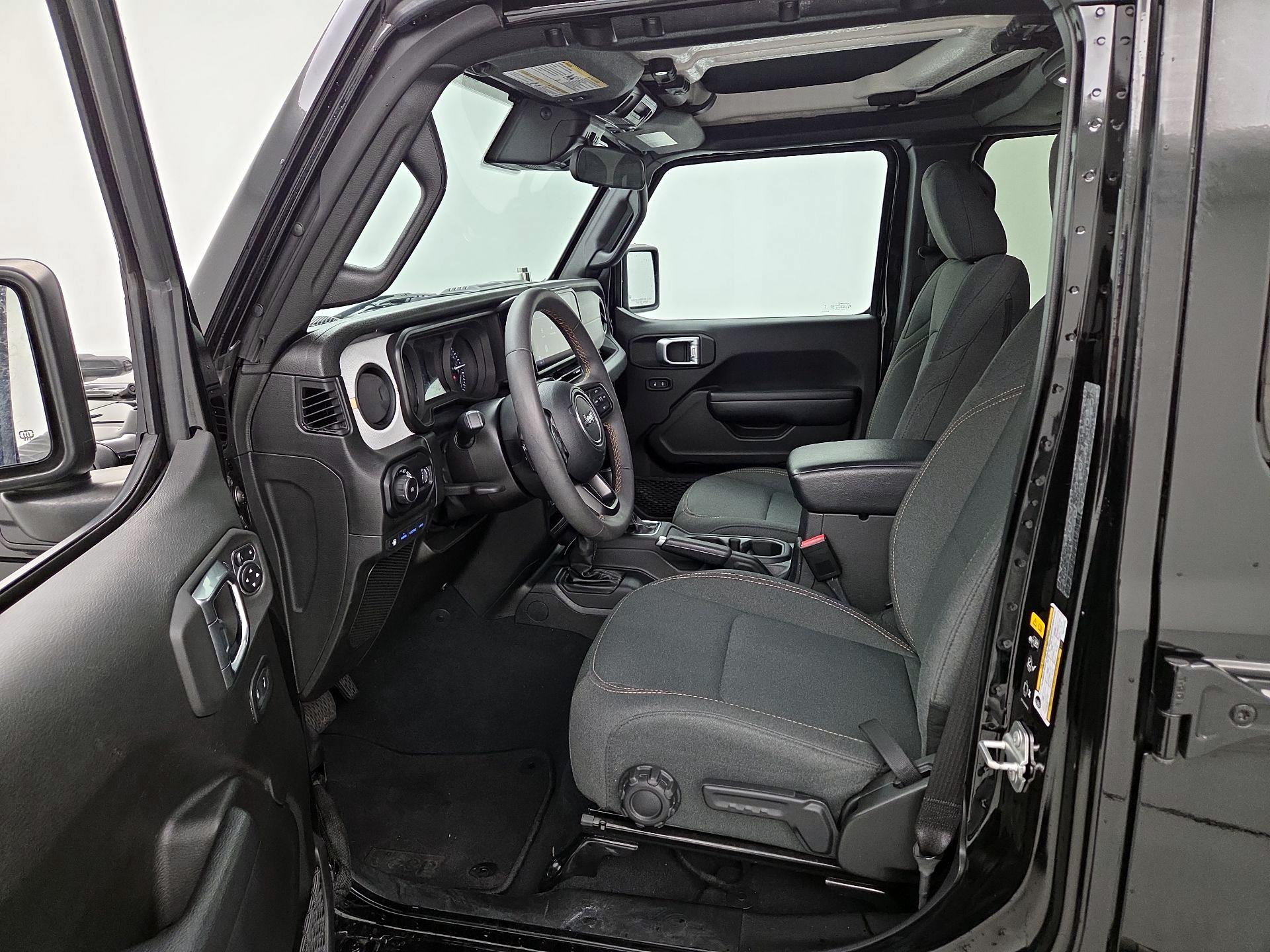 Thumbnail: 2024 Jeep Wrangler - 11