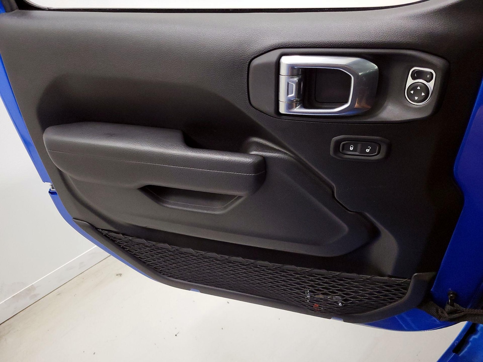 2025 Jeep Wrangler 4-Door Sport S - Photo 13