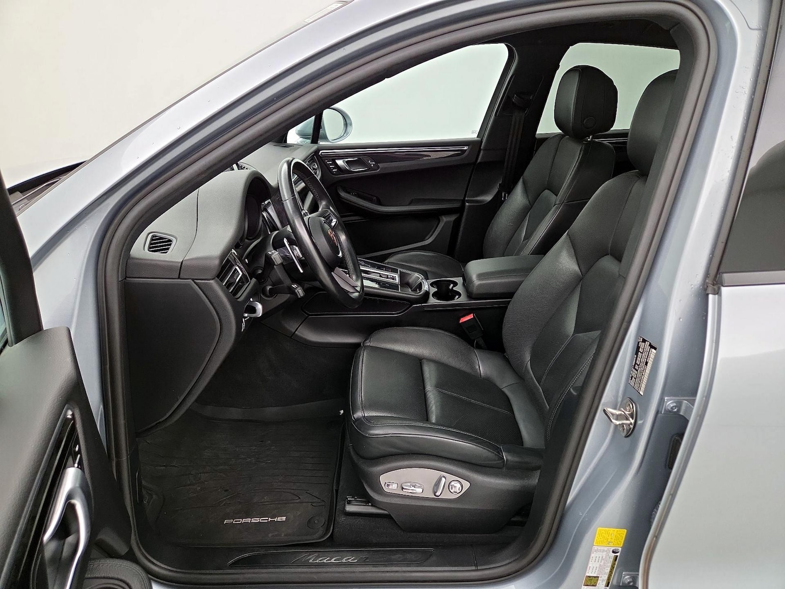 2022 Porsche Macan Base - Photo 12