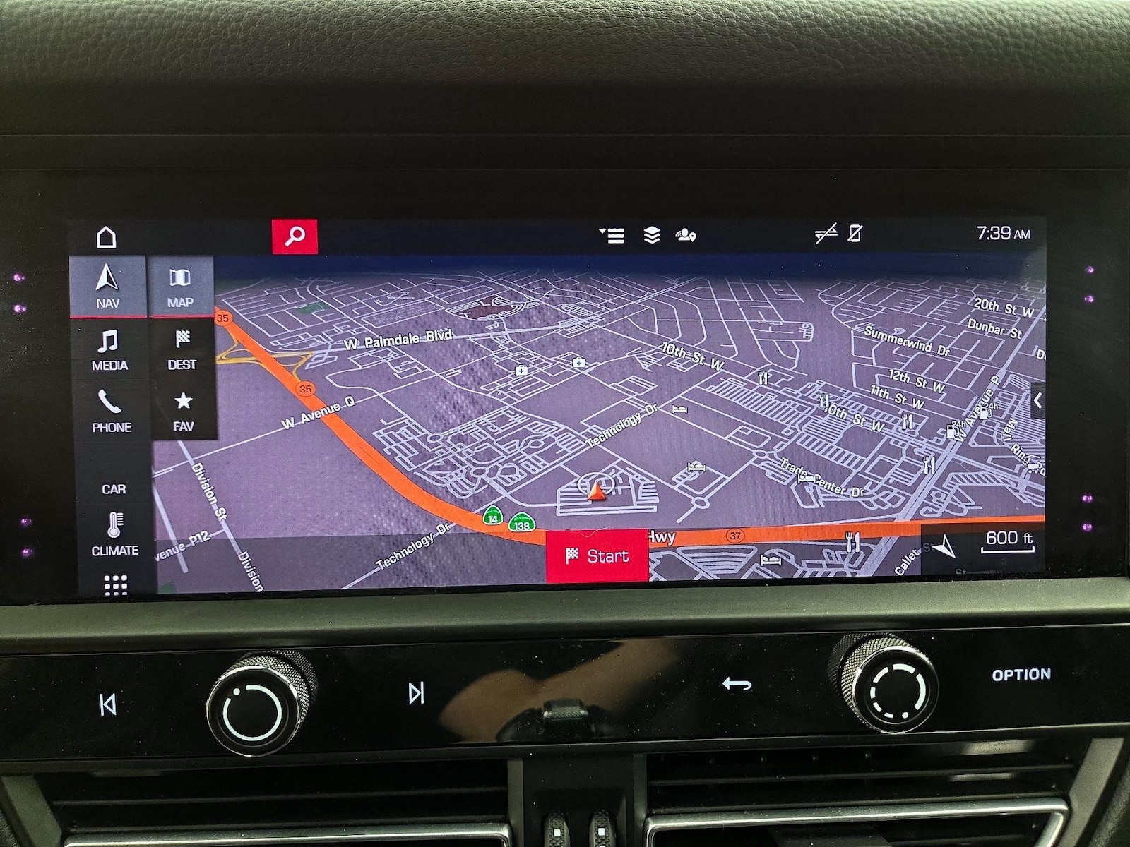 2022 Porsche Macan Base - Photo 15