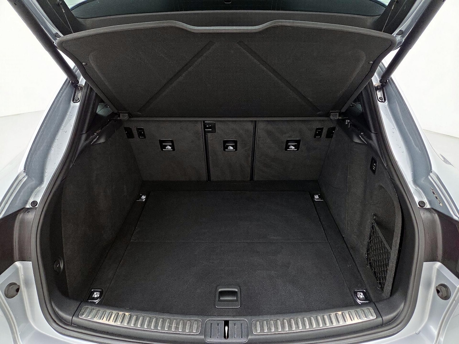 2022 Porsche Macan Base - Photo 23