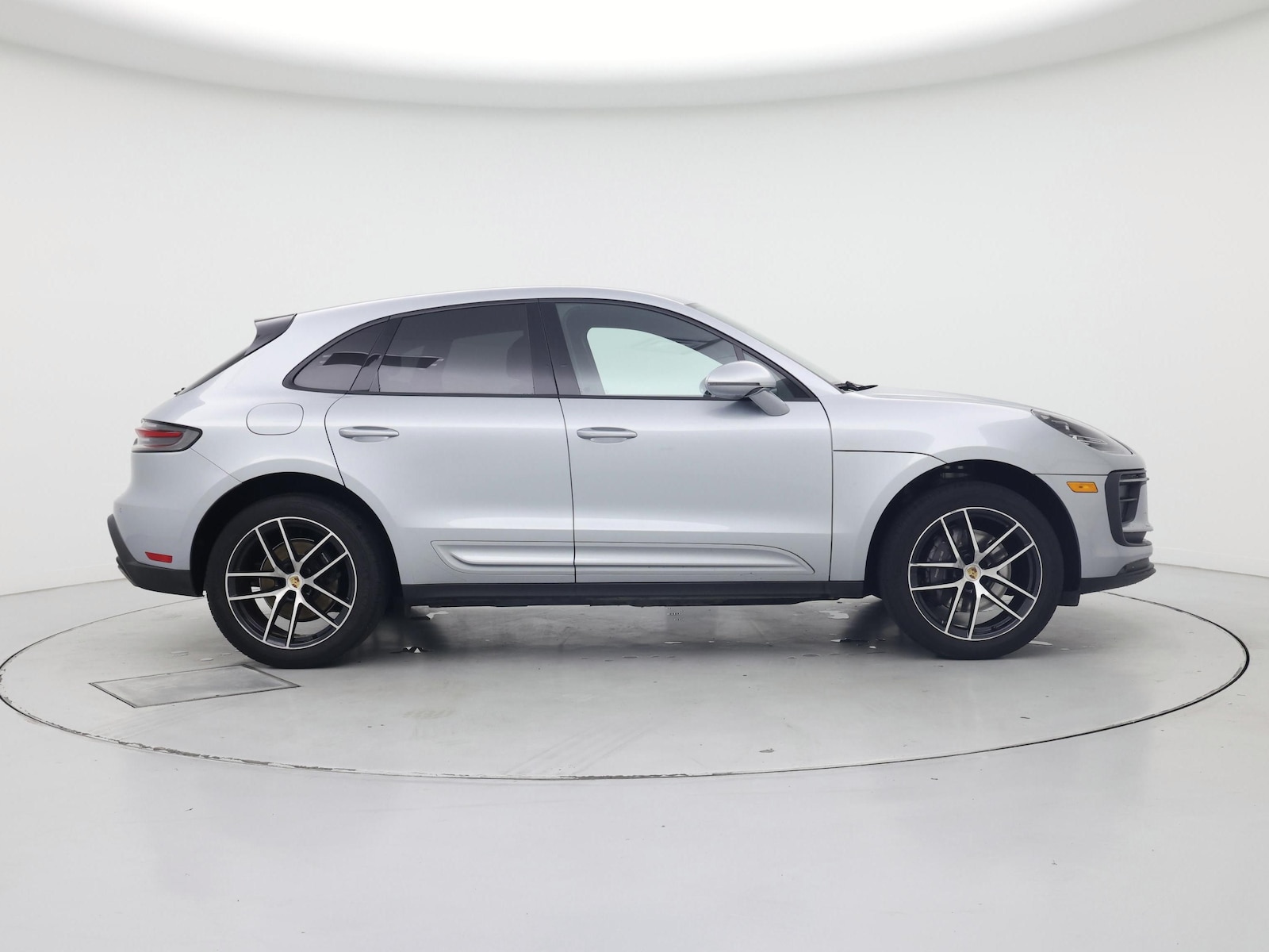2022 Porsche Macan Base - Photo 8