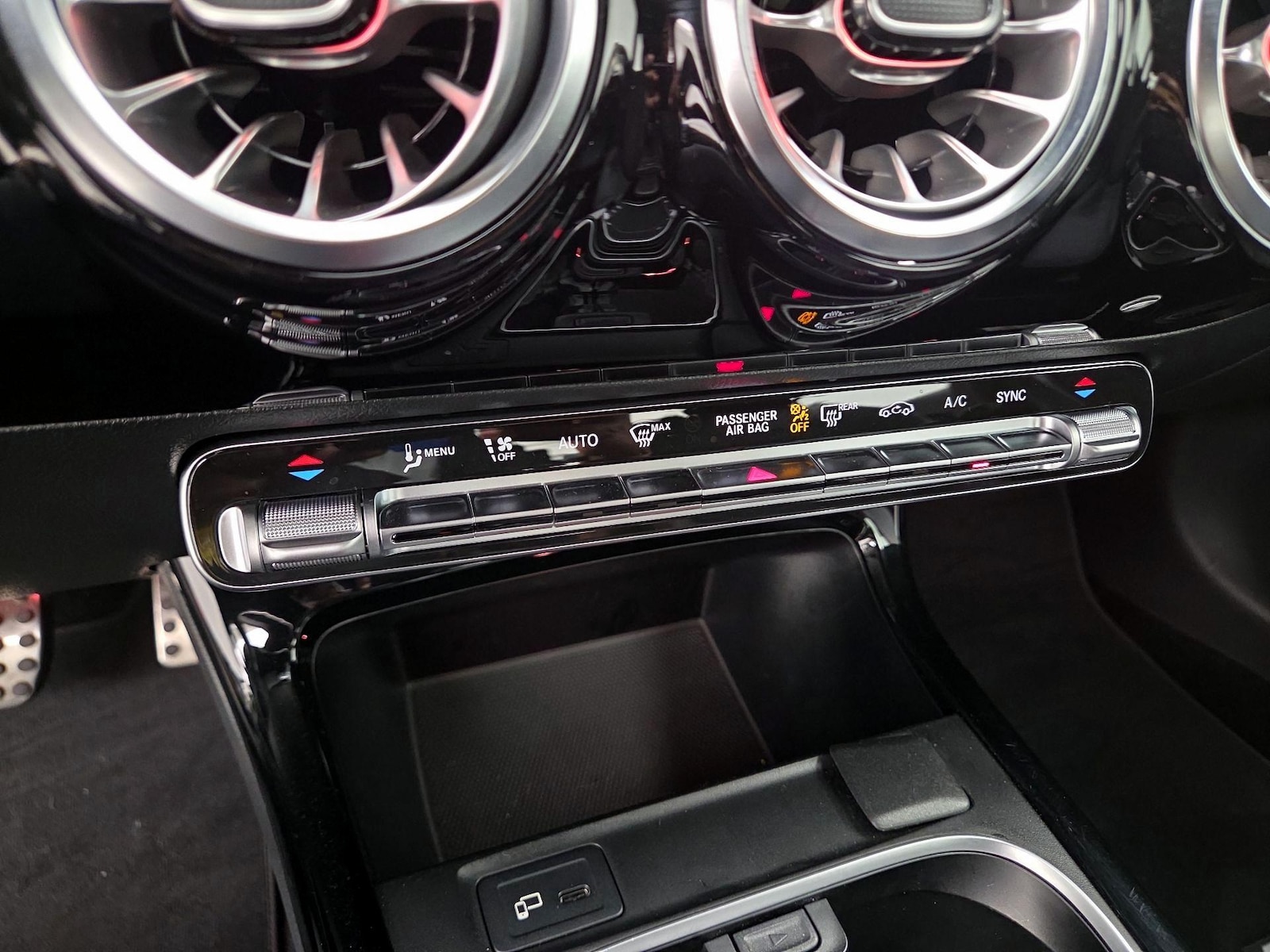 2022 Mercedes-Benz A-Class A220 - Photo 17