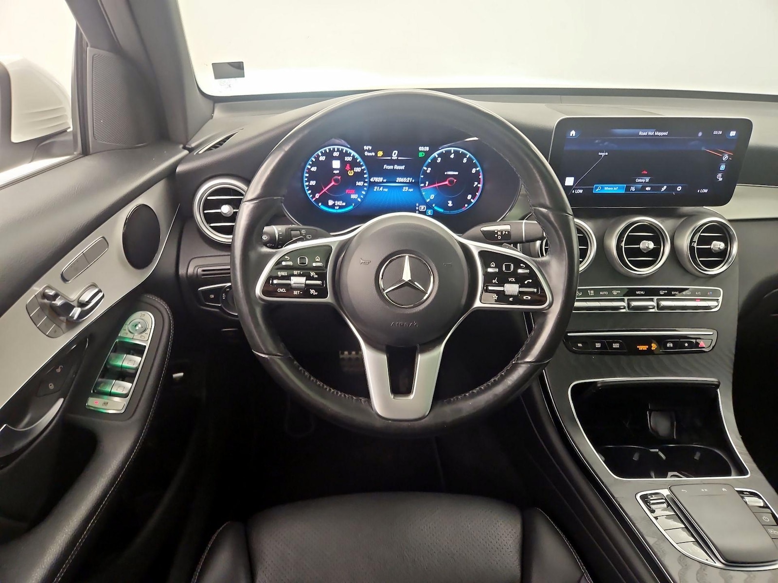2022 Mercedes-Benz GLC GLC300 - Photo 11