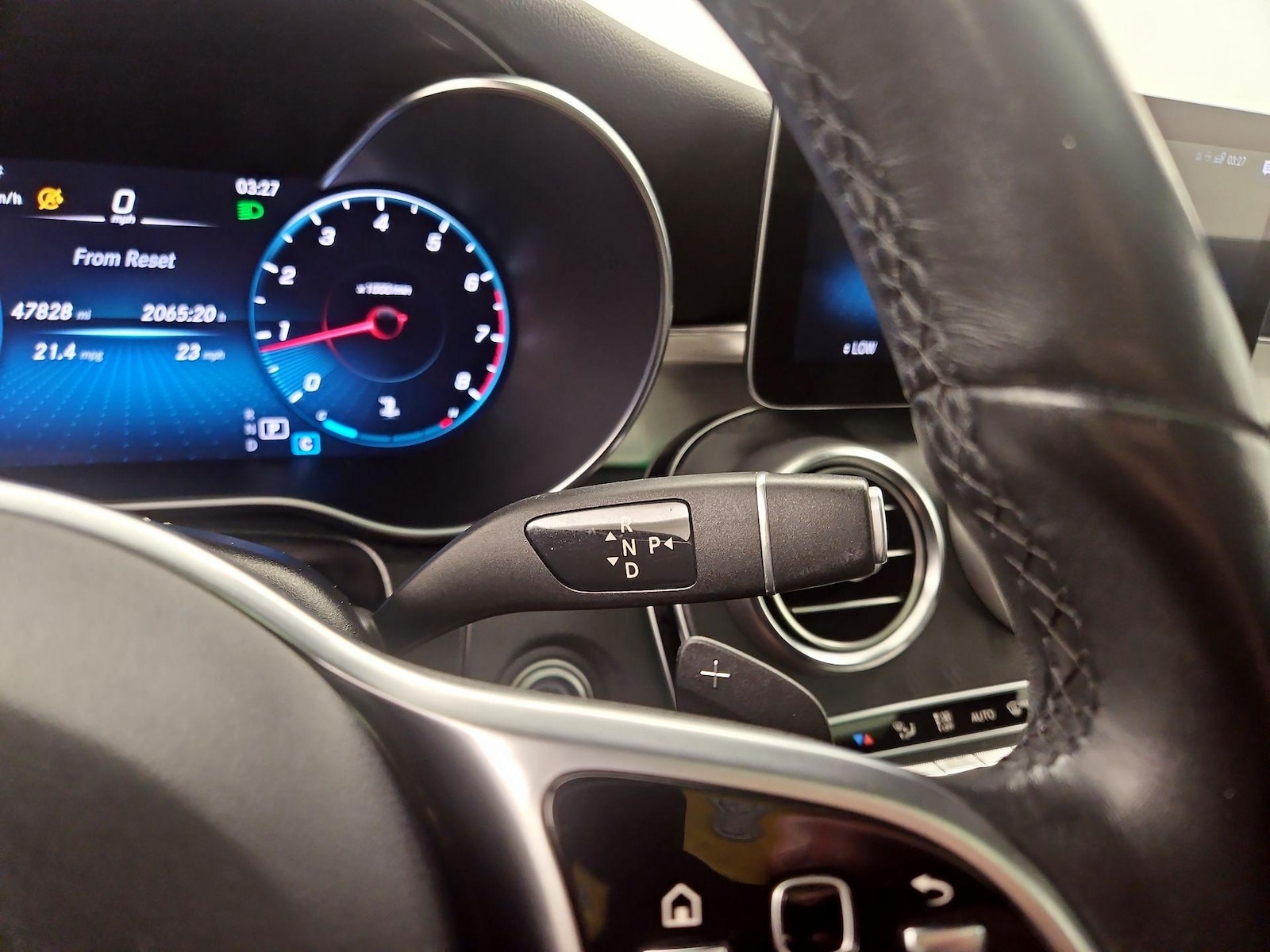 2022 Mercedes-Benz GLC GLC300 - Photo 19