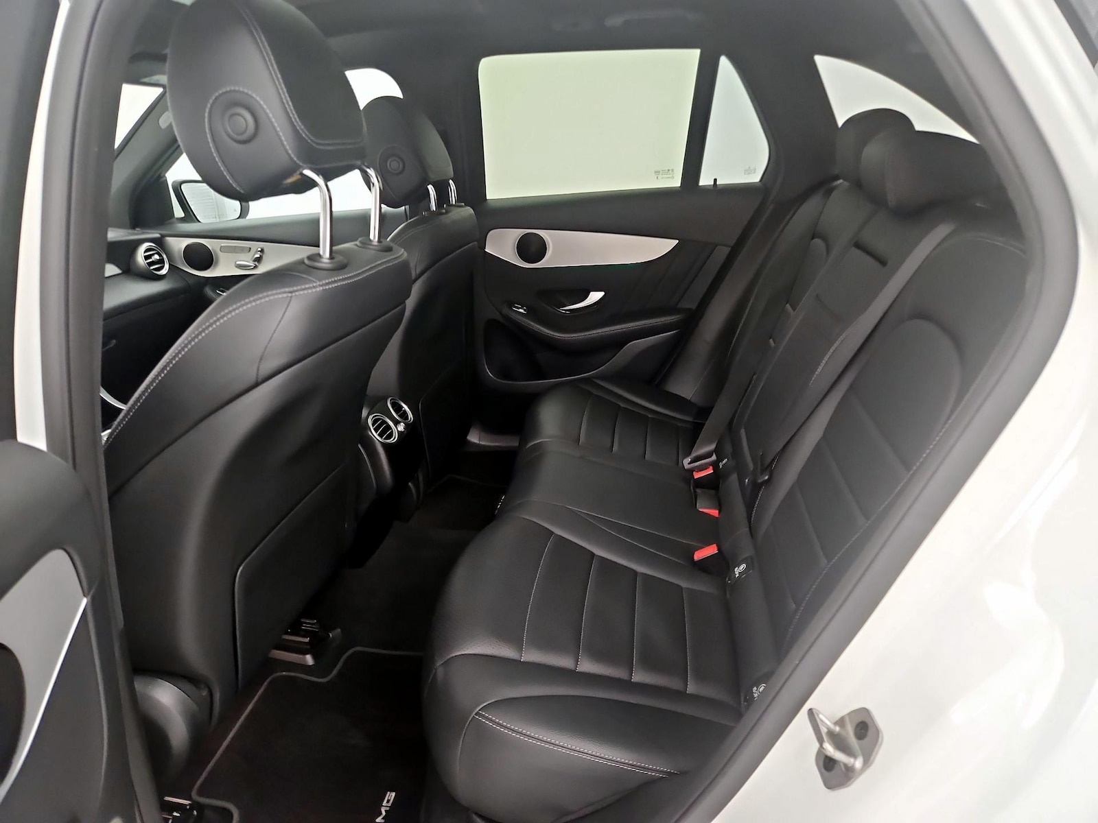 2022 Mercedes-Benz GLC GLC300 - Photo 22