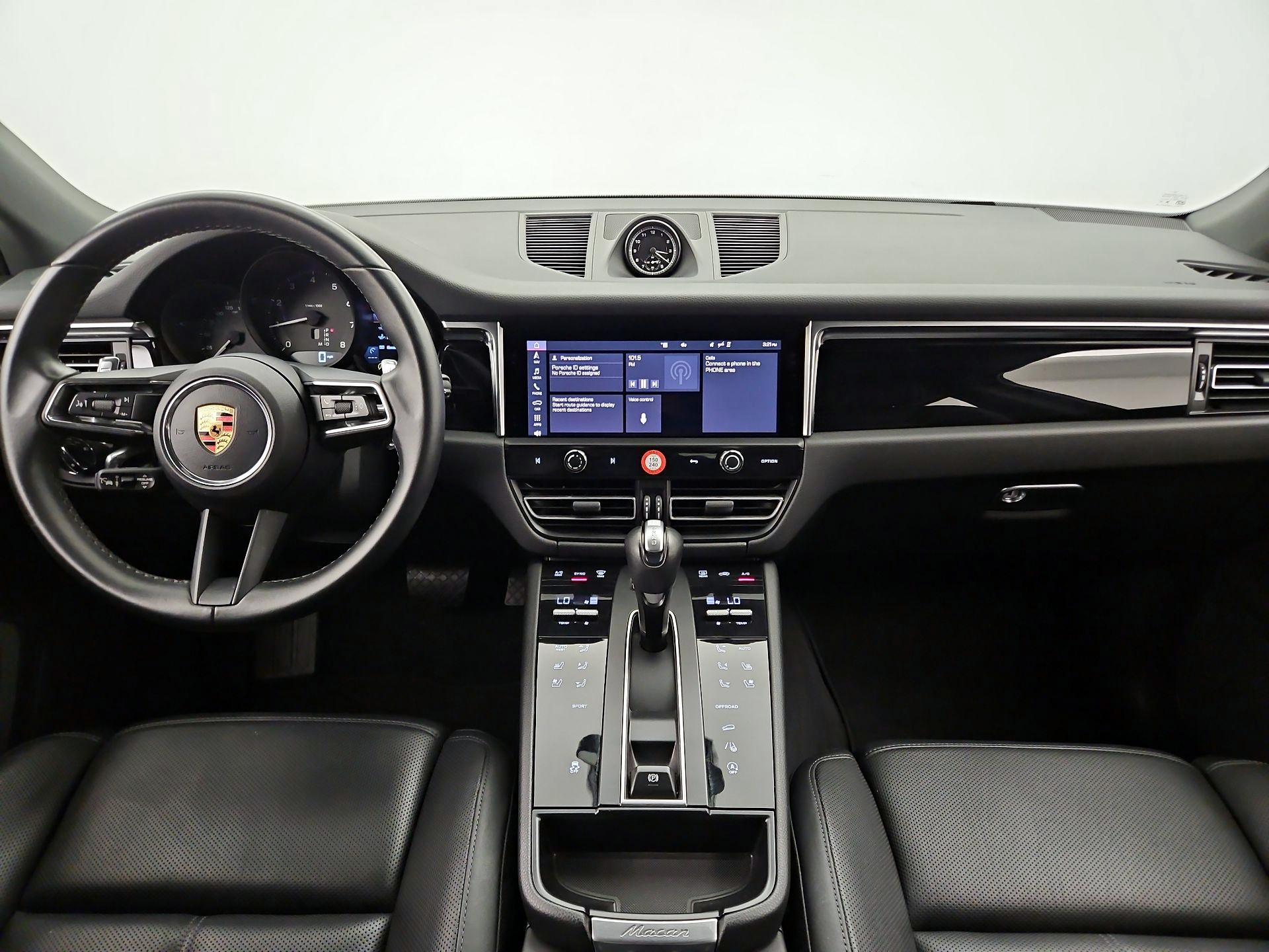 Thumbnail: 2024 Porsche Macan - 9
