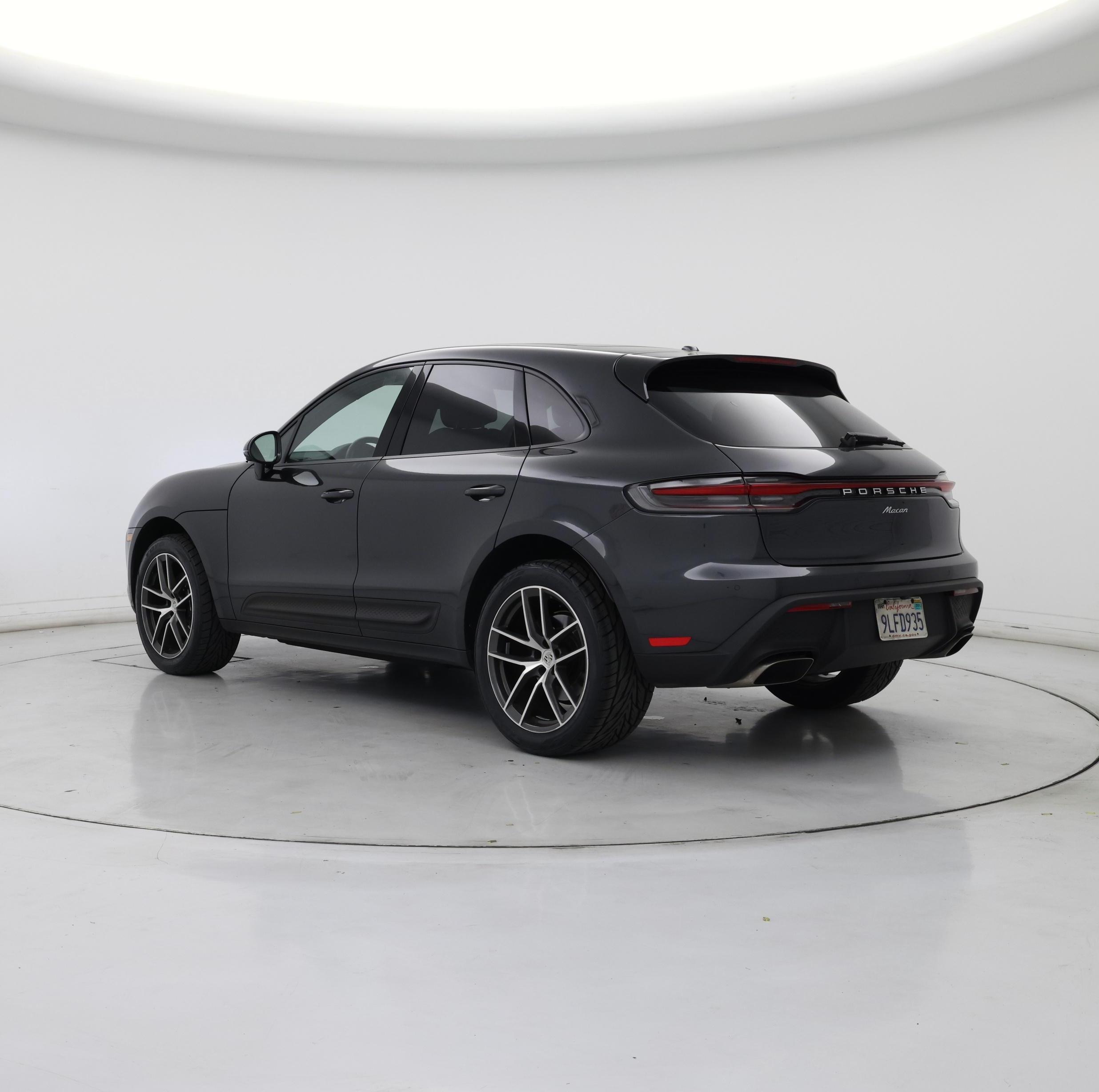 Thumbnail: 2024 Porsche Macan - 2