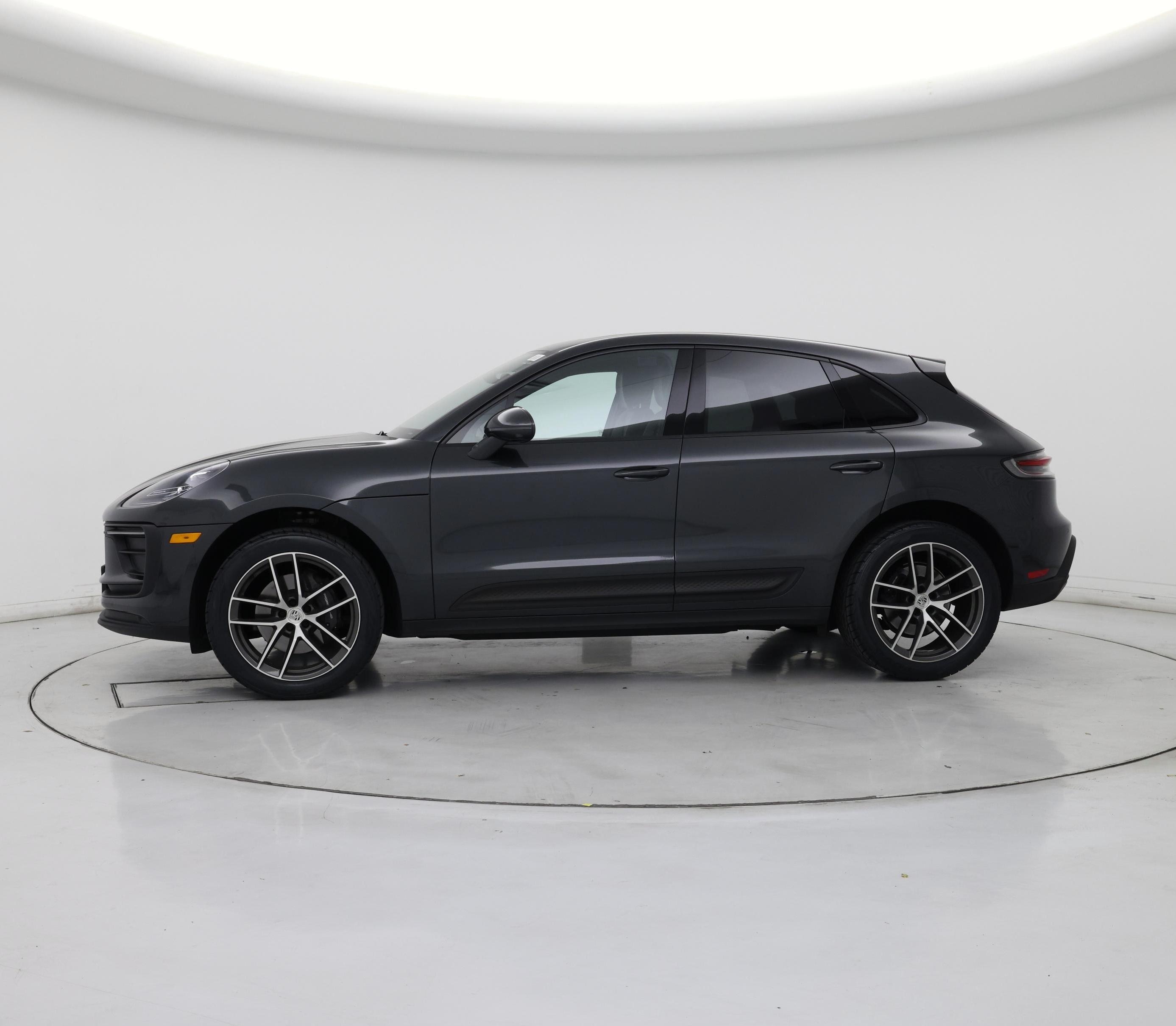 Thumbnail: 2024 Porsche Macan - 3